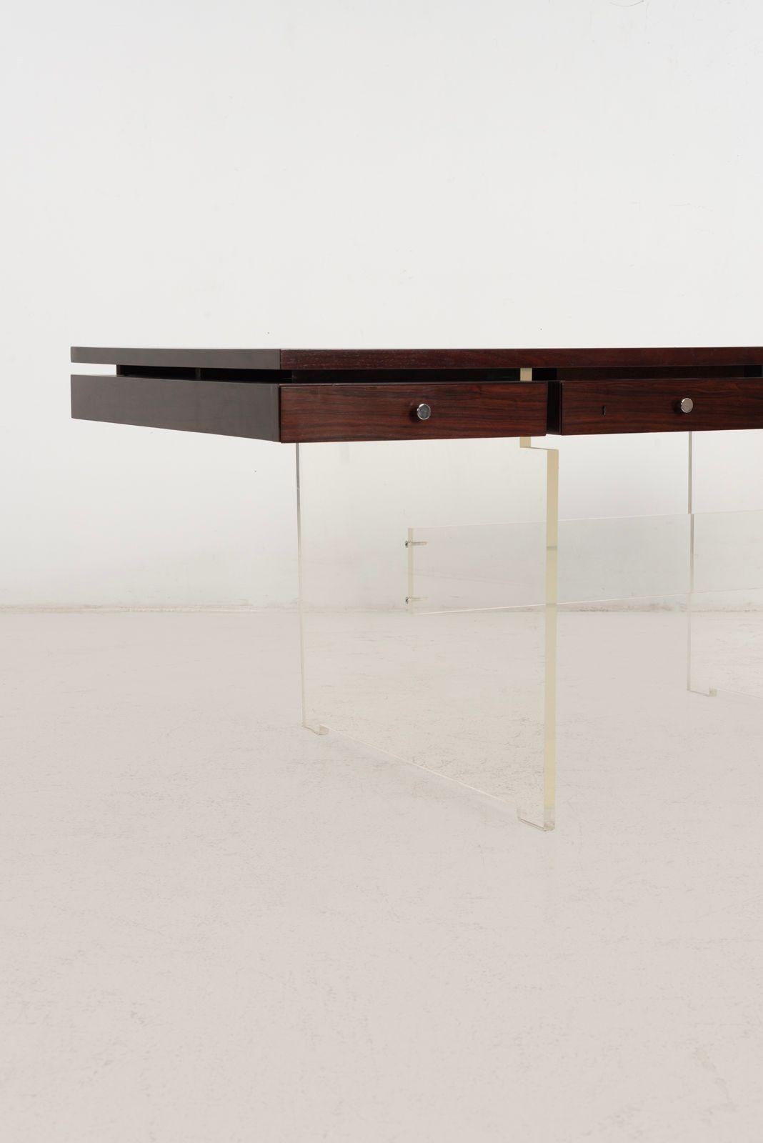 Bureau de direction en palissandre et lucite pour Sigurd Hansen, Danemark, années 1960 en vente 3