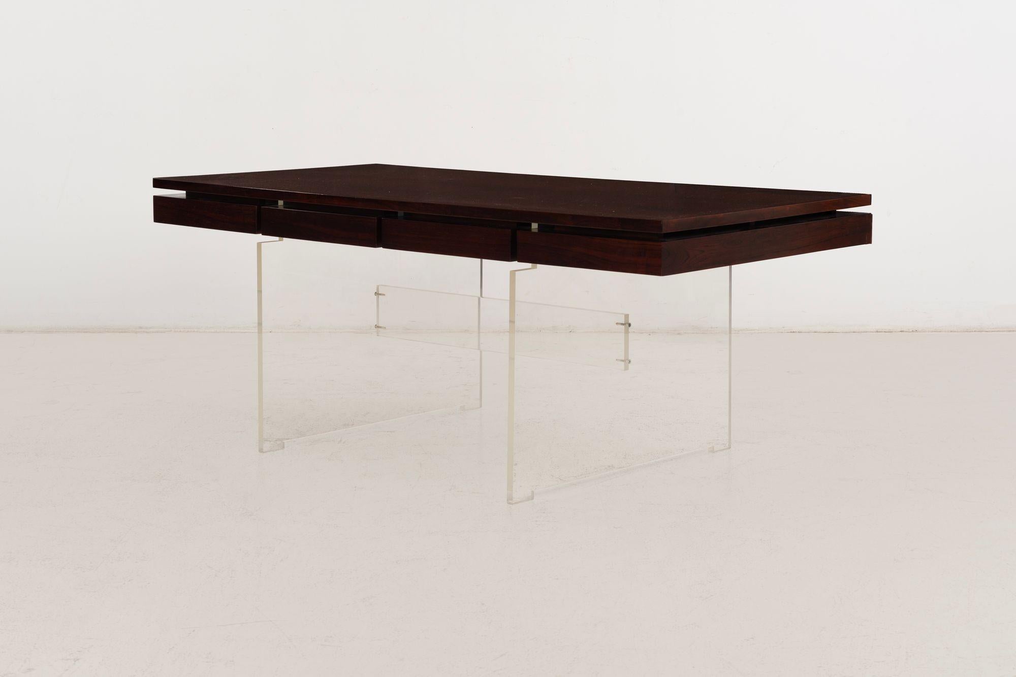 Bureau de direction en palissandre et lucite pour Sigurd Hansen, Danemark, années 1960 en vente 7