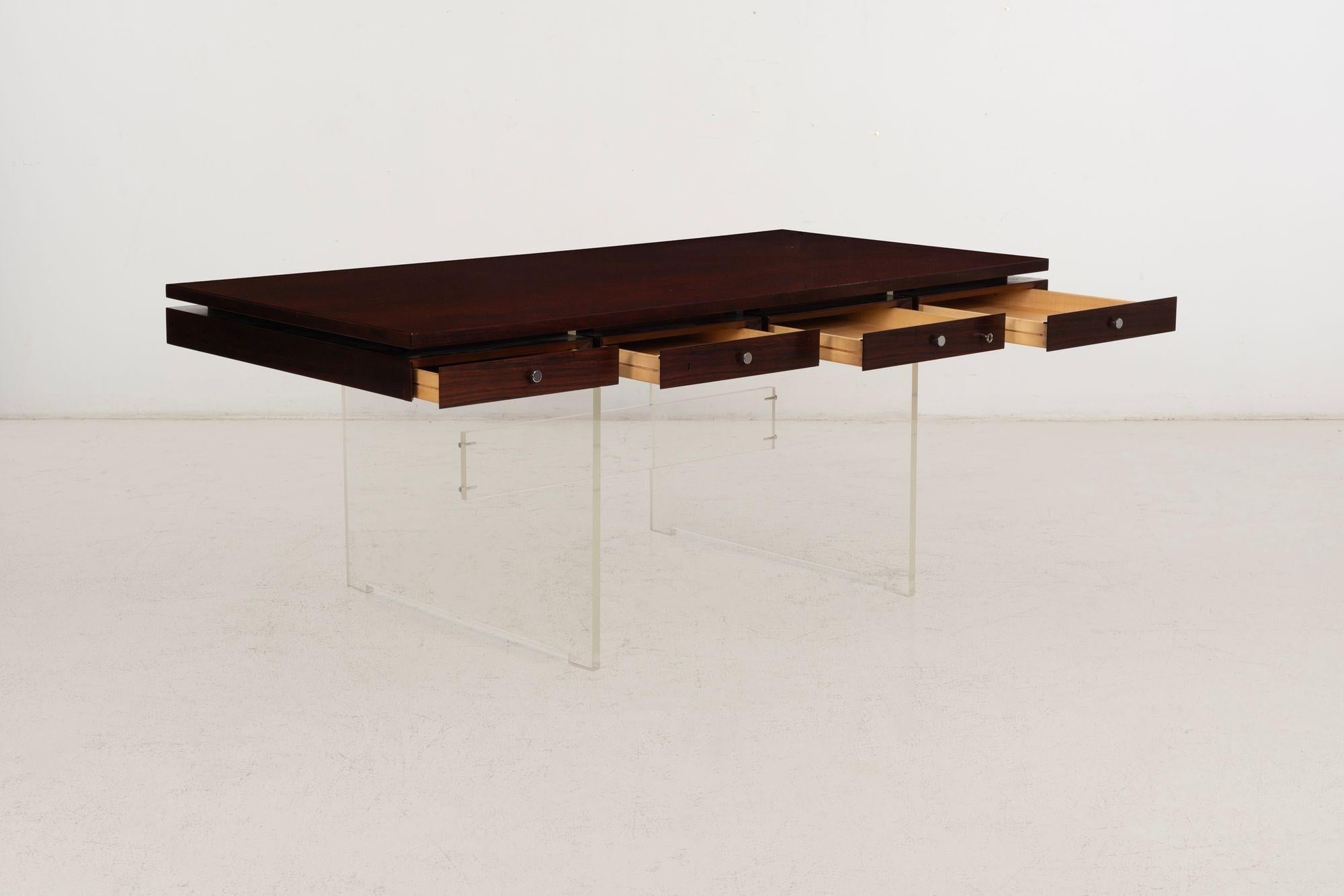 Bureau de direction en palissandre et lucite pour Sigurd Hansen, Danemark, années 1960 en vente 9