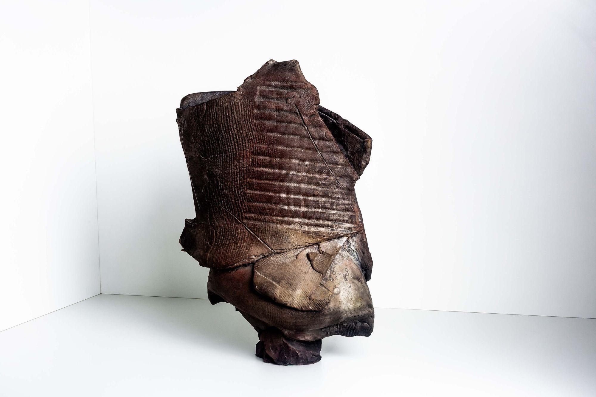 Poul Soldner Raku-Fired Crazed Sockelstück mit Crazed (American Arts and Crafts) im Angebot