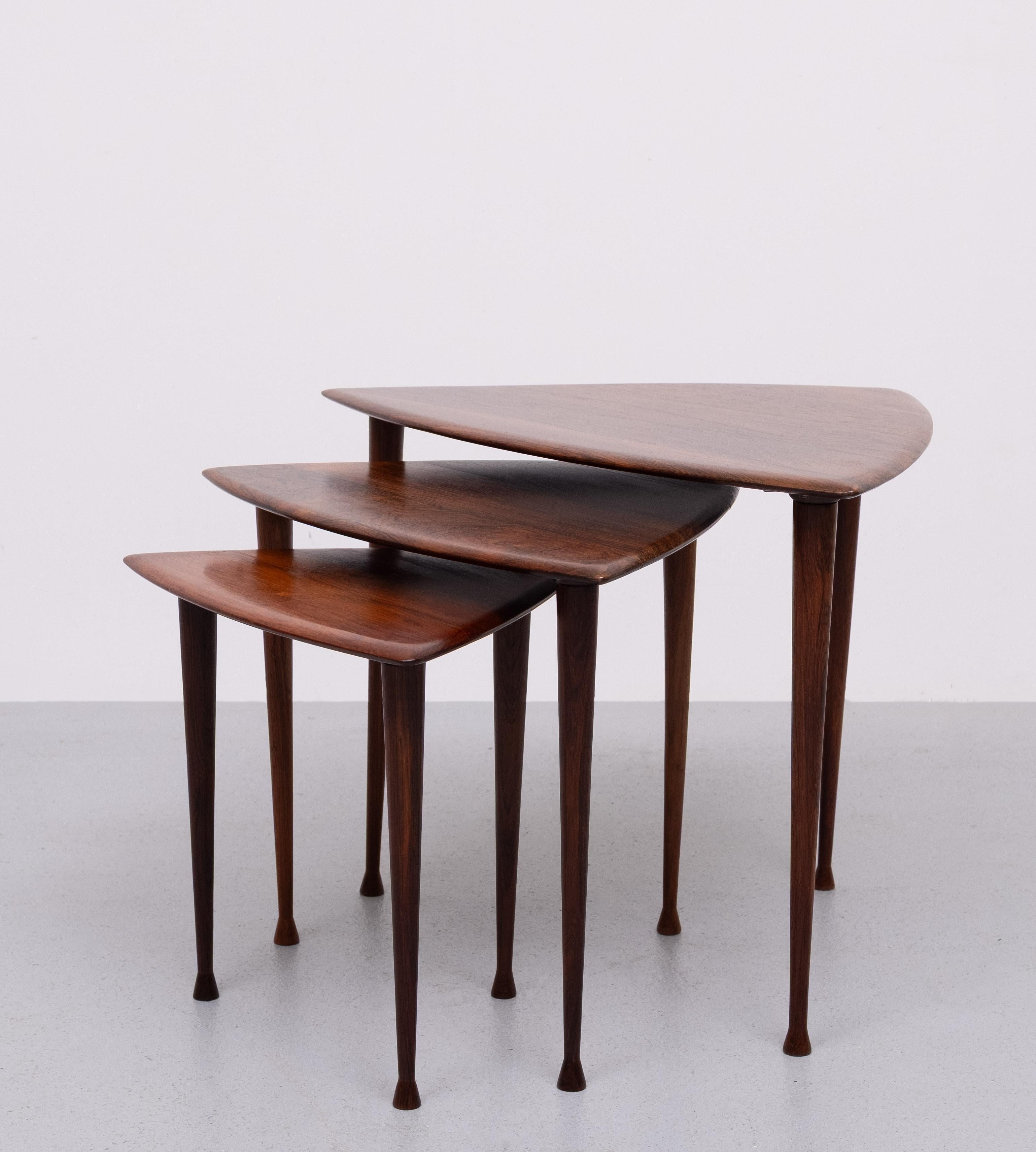 Poul Thorsbjerg Jensen Mesas nido triangulares de palisandro Años 50 Palo de rosa en venta