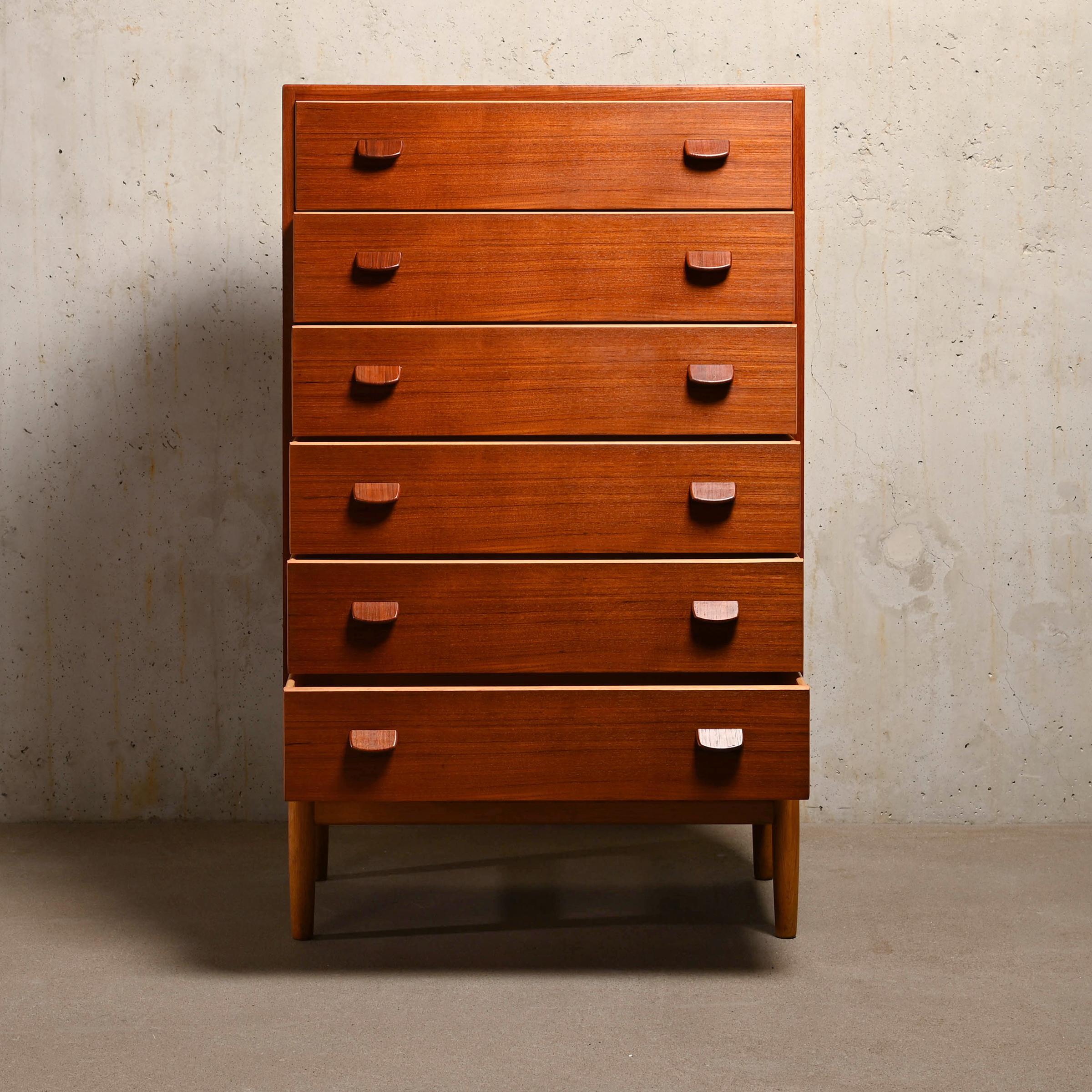 Scandinavian Modern Poul Volther Chest of Drawers, Model F17 in teak and oak for FDB Møbler, Denmark
