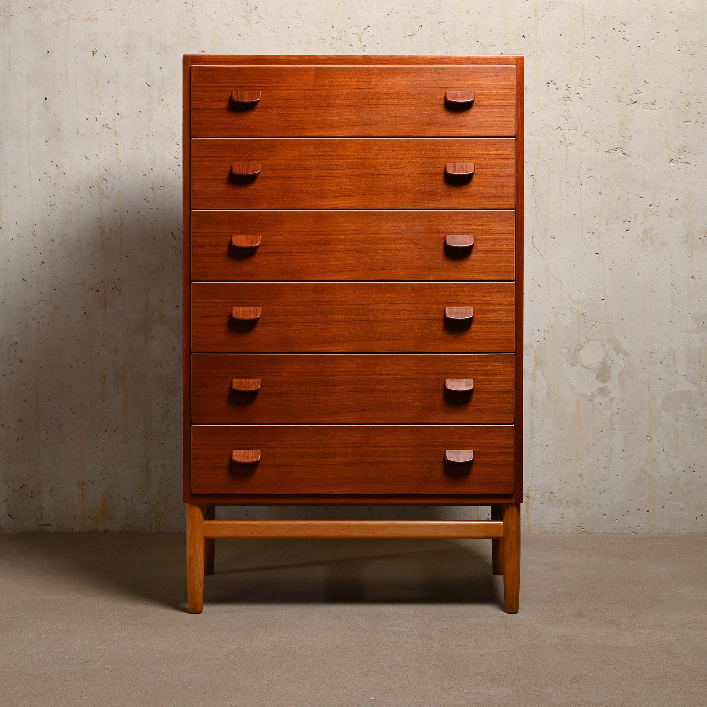 Danish Poul Volther Chest of Drawers, Model F17 in teak and oak for FDB Møbler, Denmark