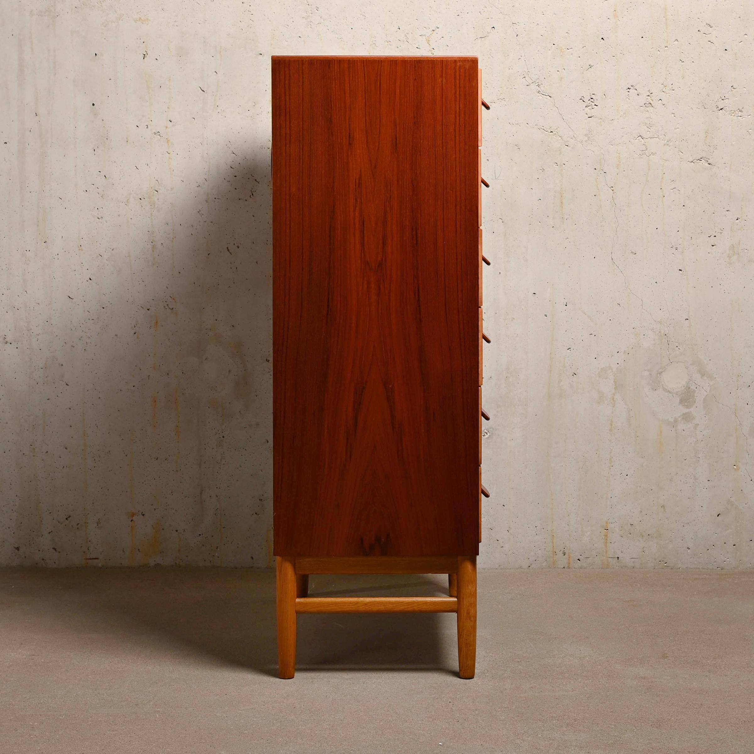 Mid-20th Century Poul Volther Chest of Drawers, Model F17 in teak and oak for FDB Møbler, Denmark