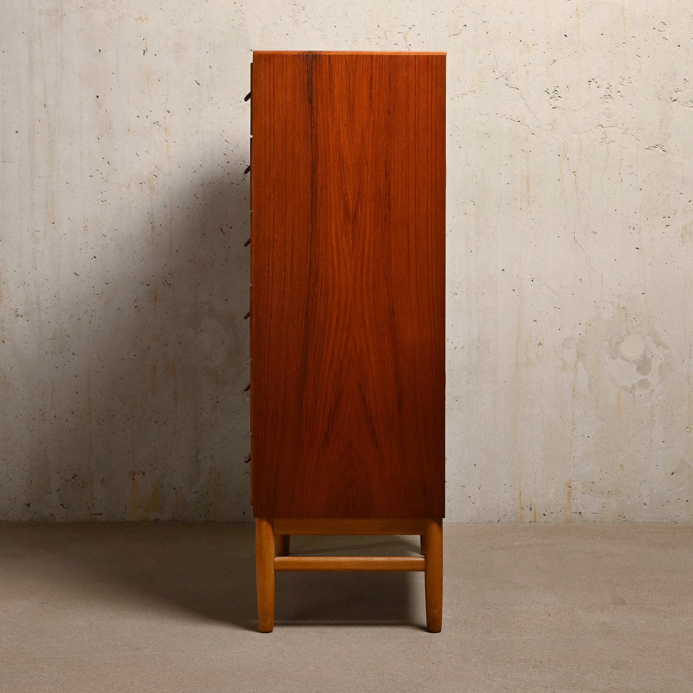 Poul Volther Chest of Drawers, Model F17 in teak and oak for FDB Møbler, Denmark 1
