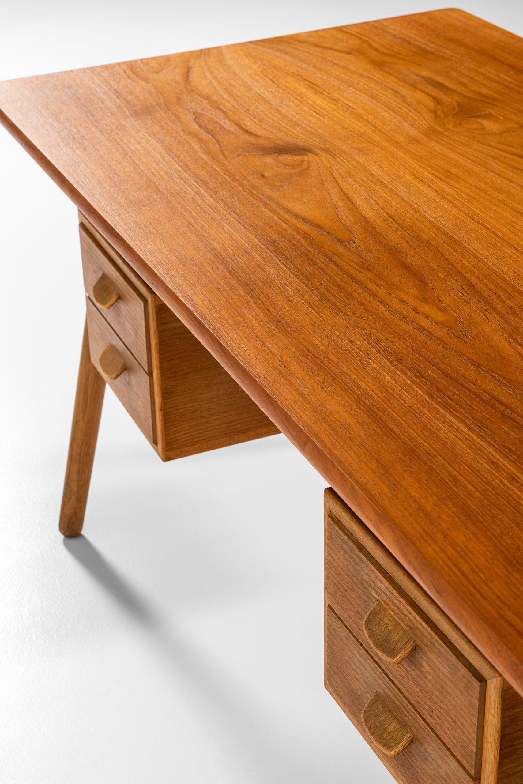 Poul Volther Desk Produced by FDB Møbler in Denmark For Sale 4