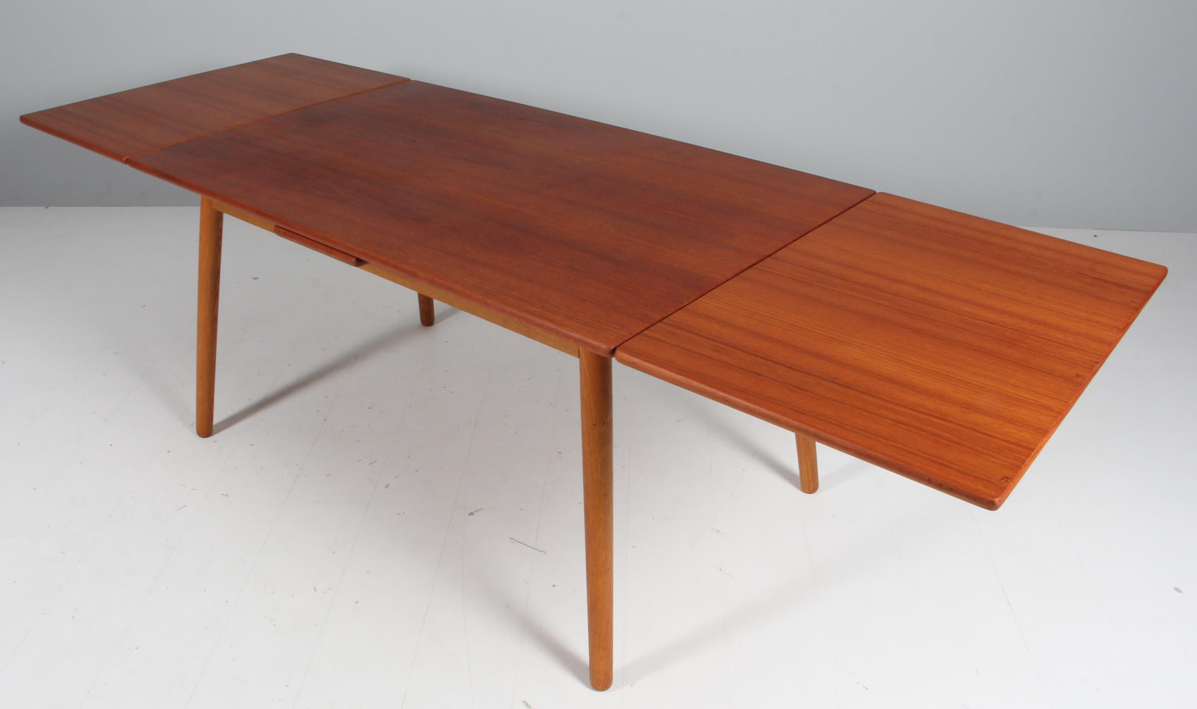 Late 20th Century Poul Volther for FDB dining table in teak and oak, extension leafes. For Sale