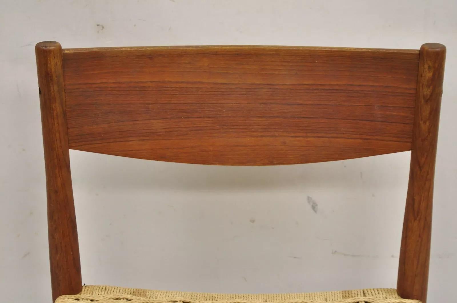 Mid-Century moderno Poul Volther per Frem Røjle - Sedia da pranzo in teak moderna danese del Medioevo in vendita