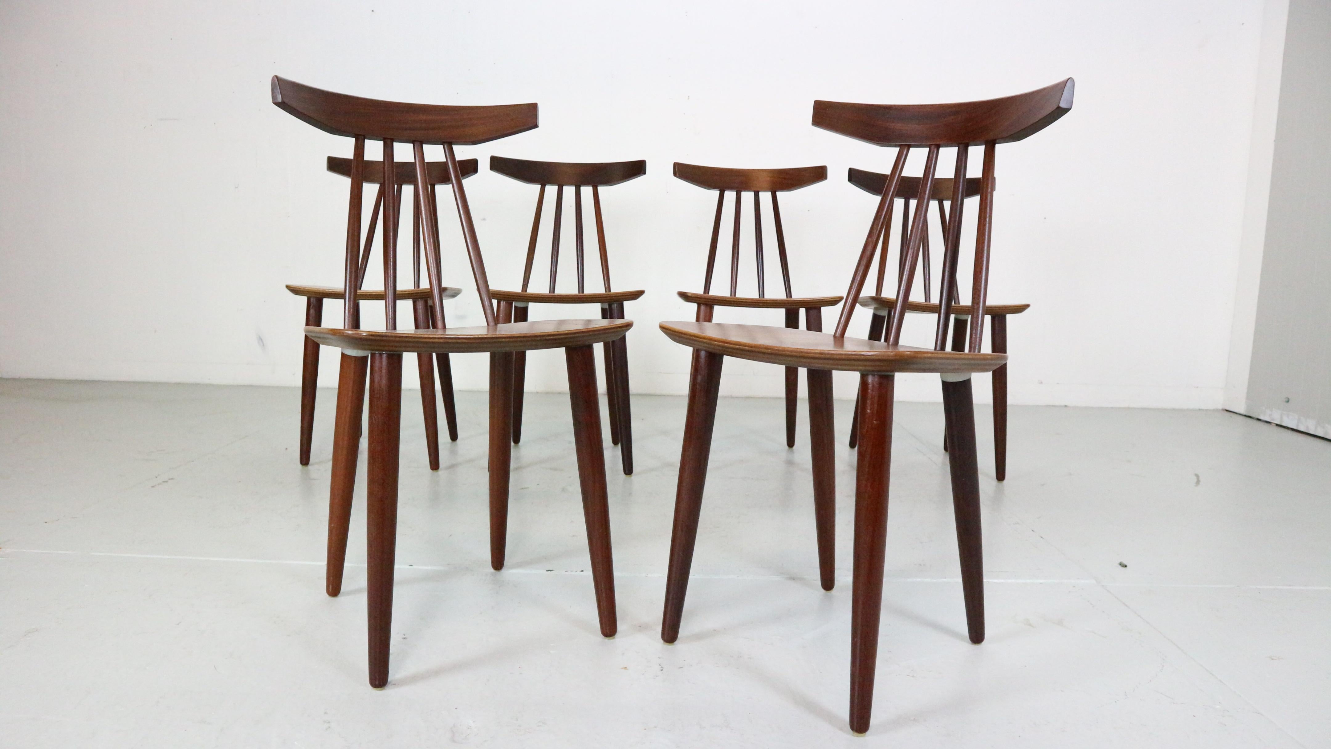 Mid century modern period set of 6 dinning room chairs.

A quit rare set which is designed by Poul Volther and produced for Fremel Røjle, Denmark, 1961.

Model no- 3705.
The chairs are made of teak wood.
All of them are in the great