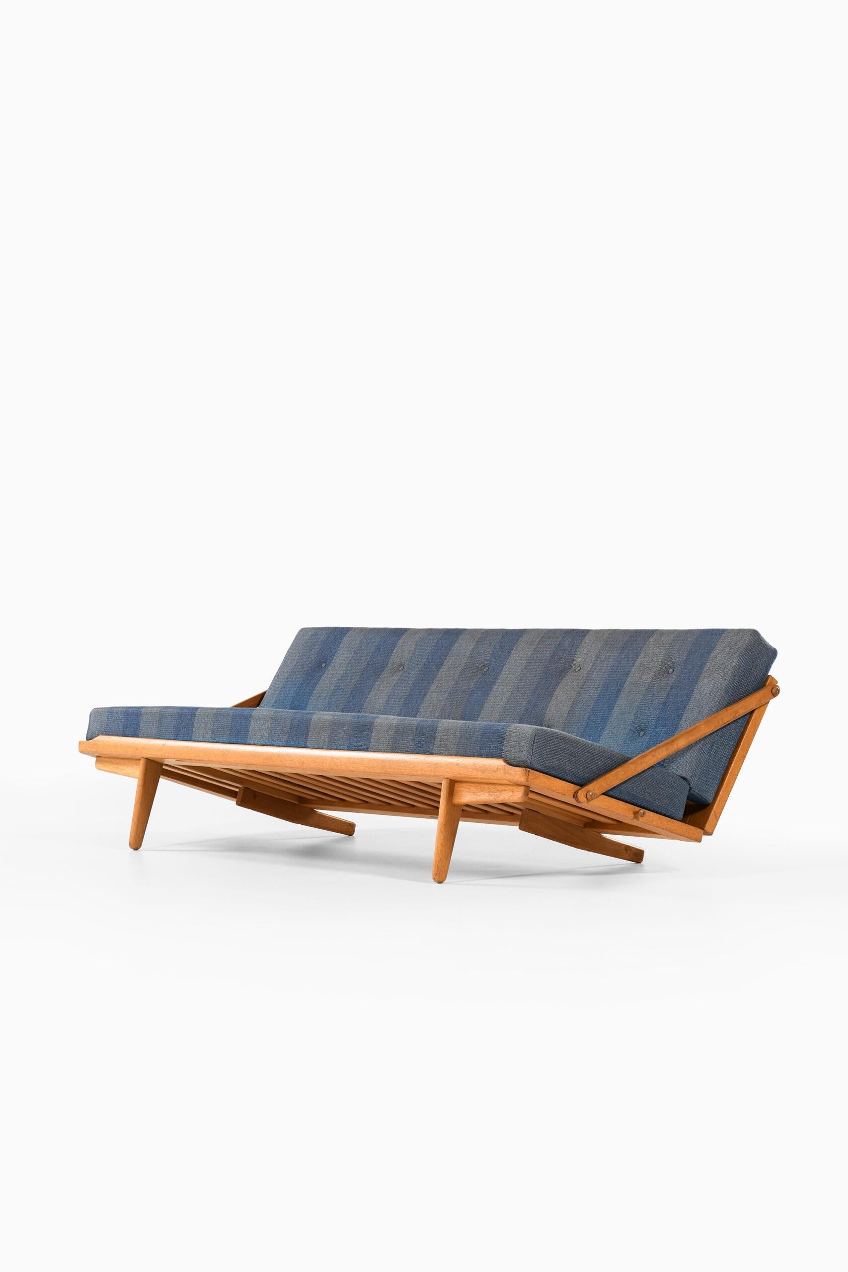 Poul Volther Sofa / Daybed Model Diva / 981 Produced by Gemla in Sweden For Sale 5