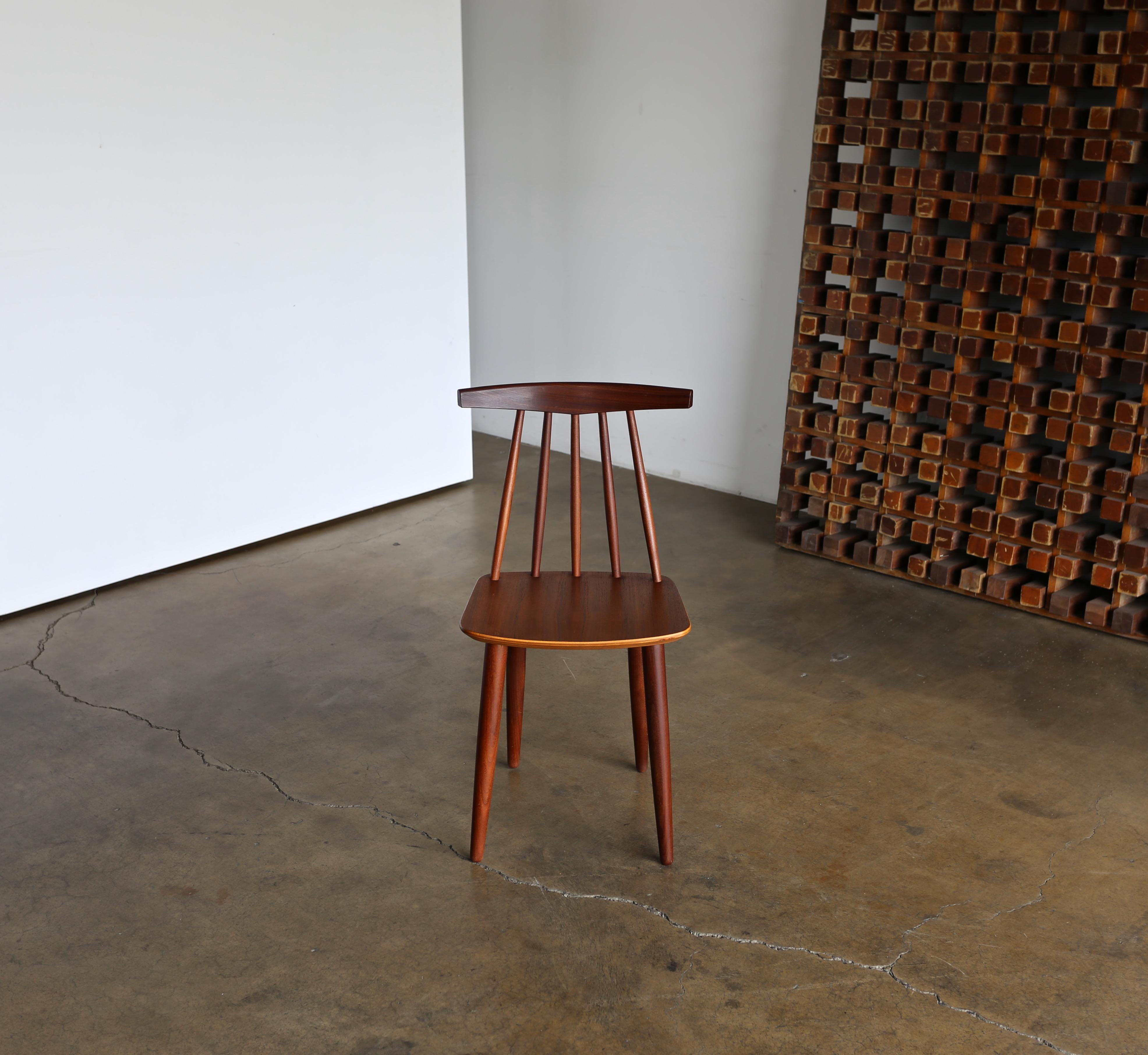 Poul Volther spindle back chair for Frem Rojle, circa 1960.