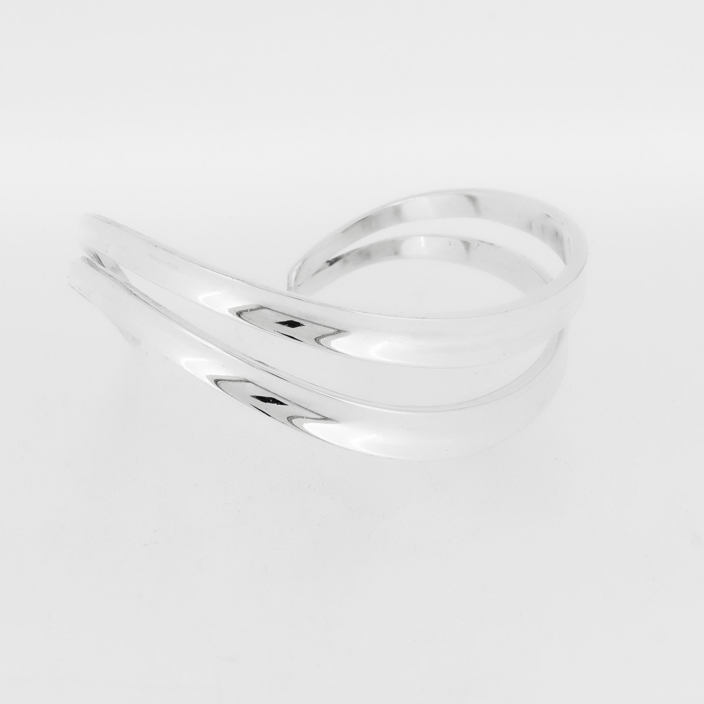 Bracelet manchette en argent sterling ajouré de Poul Warmind, moderniste danois en vente