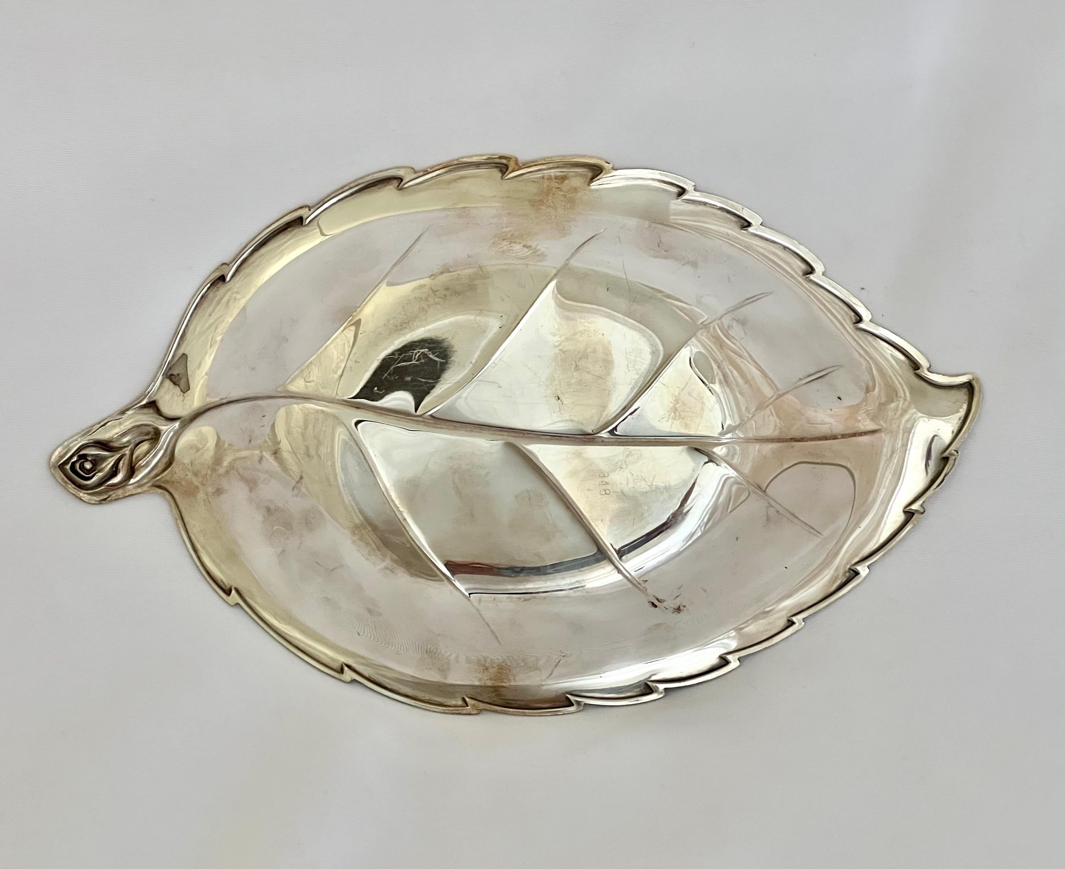 Pour Le Bain-A Silver Lemon Leaf Shaped Dish In Good Condition In Los Angeles, CA