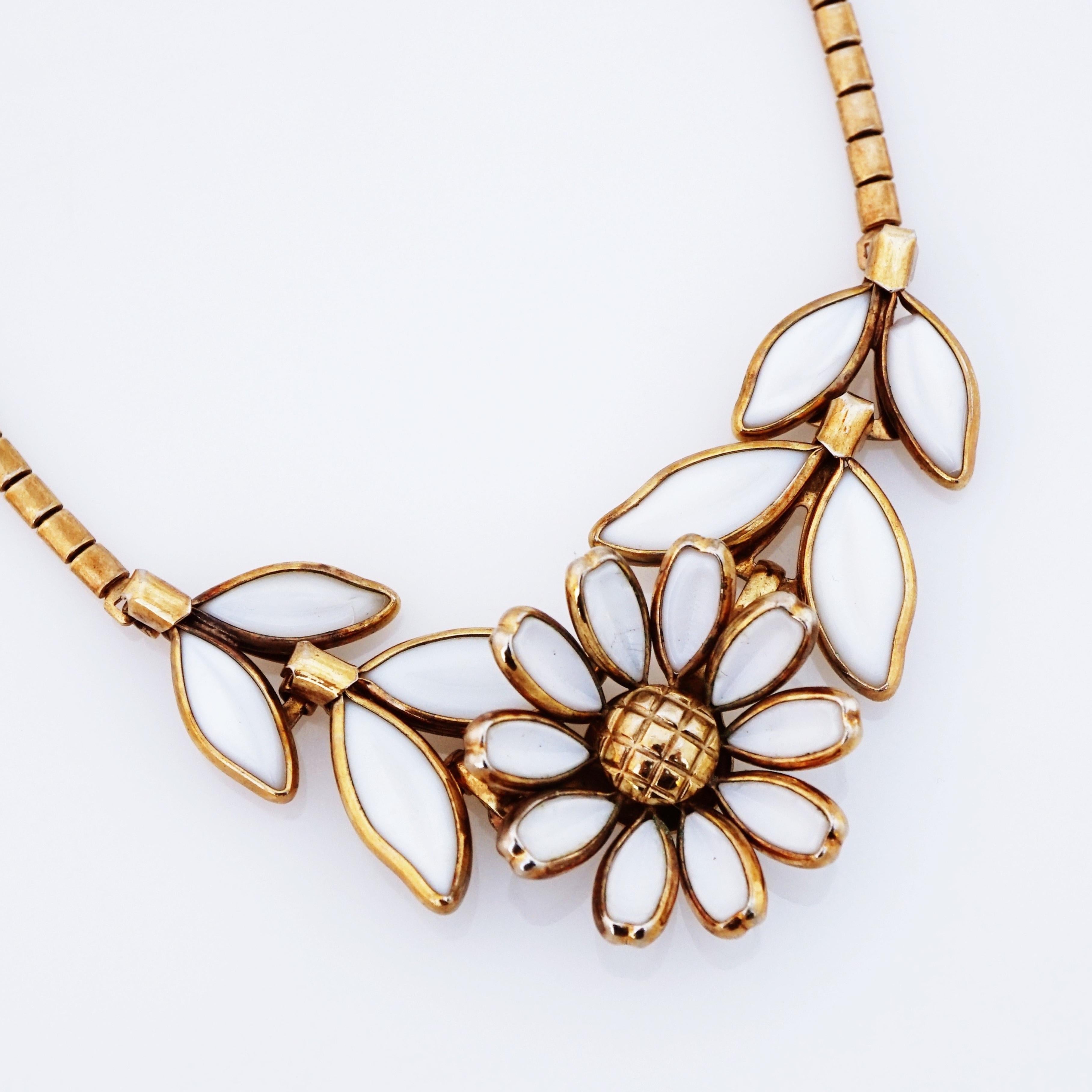 trifari flower necklace