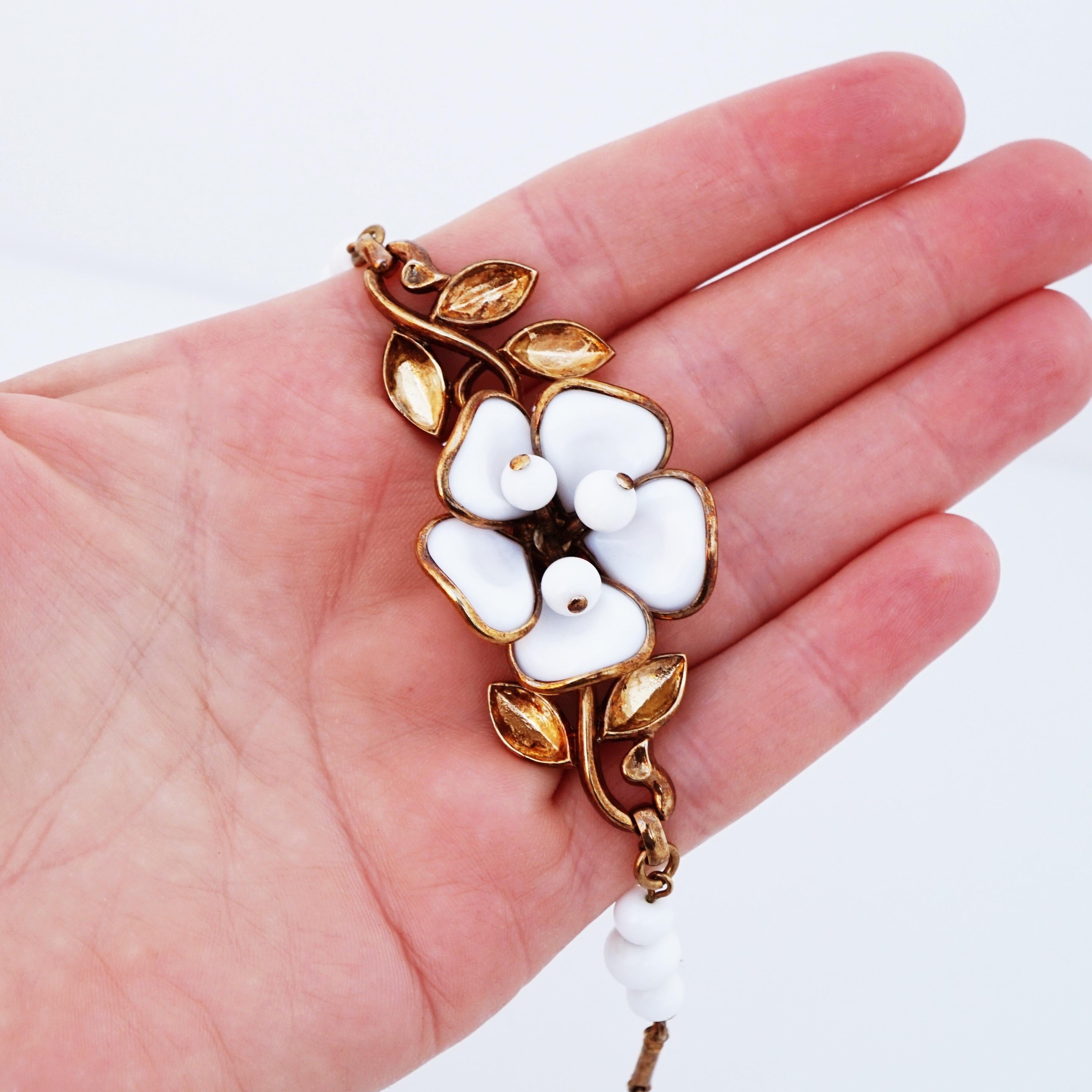 Women's Poured Milk Glass Magnolia Flower Choker Necklace By Crown Trifari, 1950s