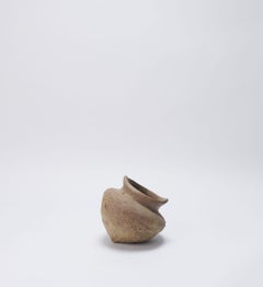 Poured Vessel 06 by Joana Kieppe