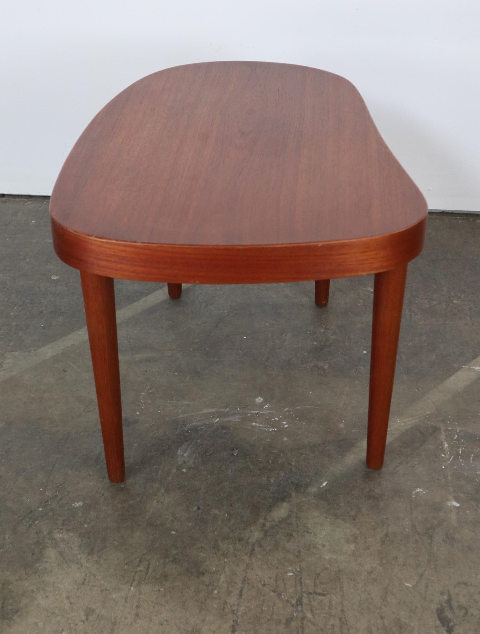 Povl Dinesen Teak Biomorphic Shape Danish Modern Table In Good Condition In Brooklyn, NY