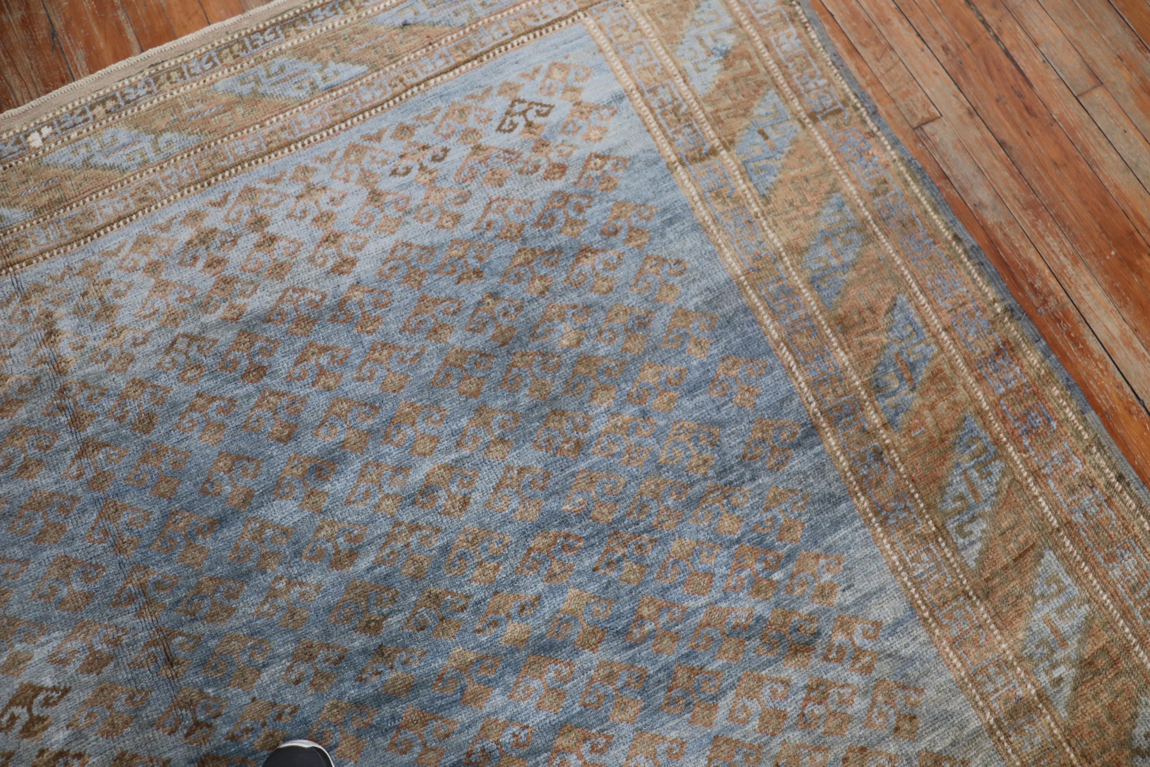 Zabihi Kollektion Pulverblauer Stammeskunst Persischer Kurd Corridor-Teppich im Angebot 5