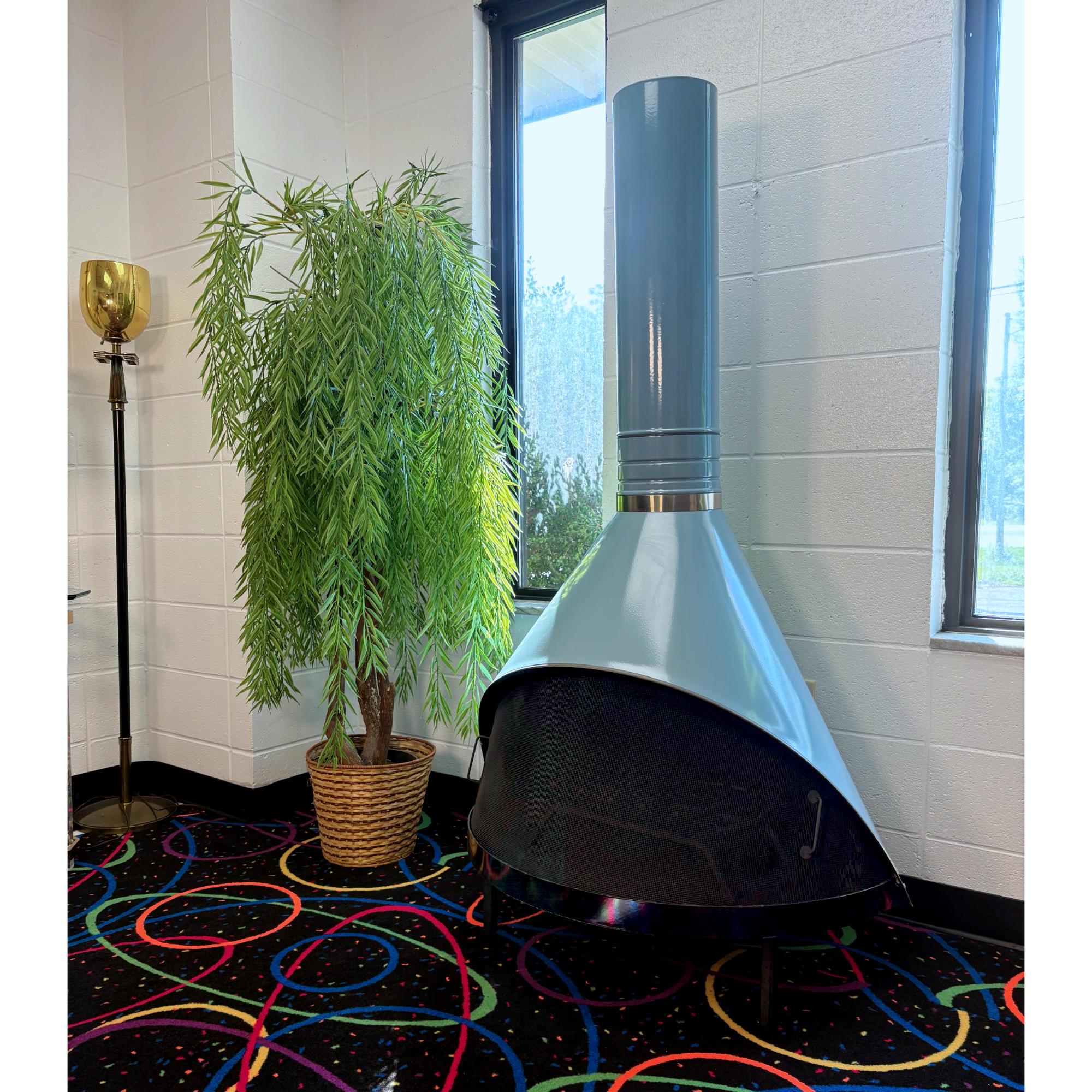 Powder Blue Wood Burning Preway Style Fireplace with Spark Screen and Log Holder In Good Condition For Sale In Chattanooga, TN