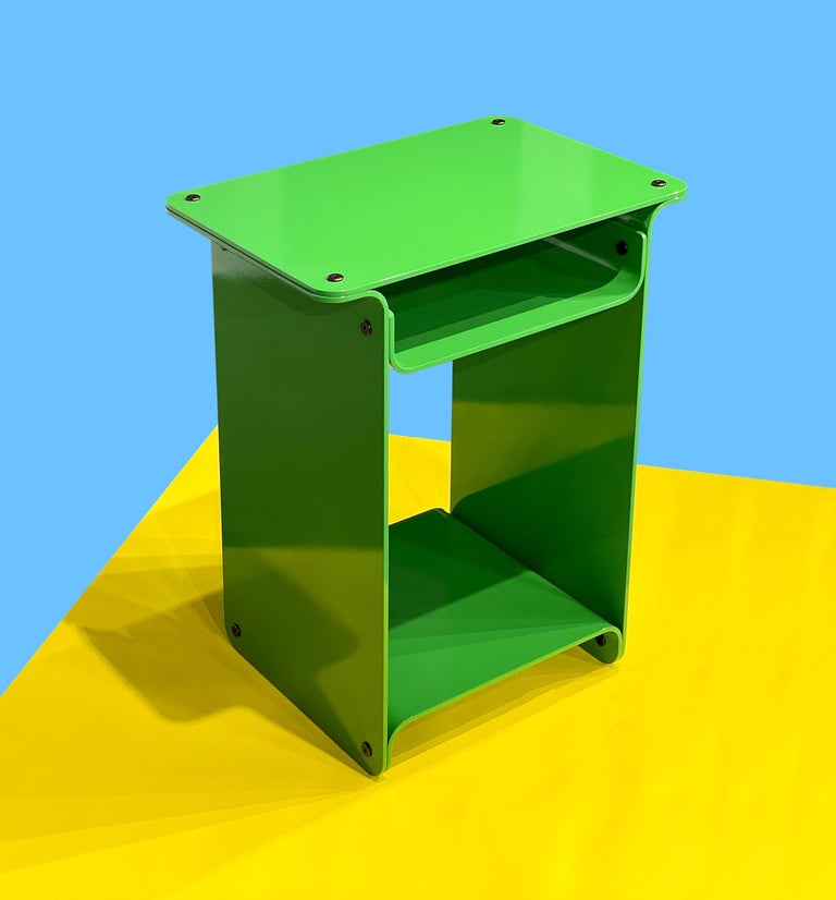 Powder Coated Aluminum Side Table For Sale at 1stDibs forest green