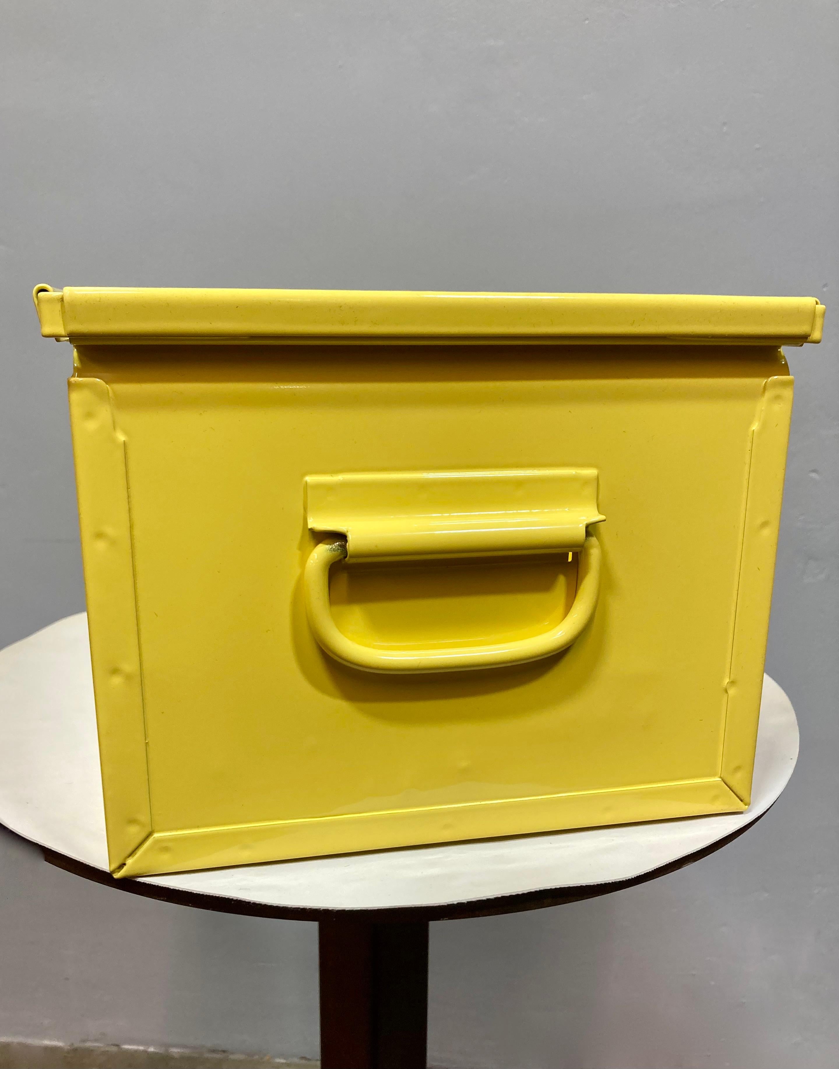 Industriale Powder-coated Mid-Century Steel Storage Bin (Yellow) in vendita