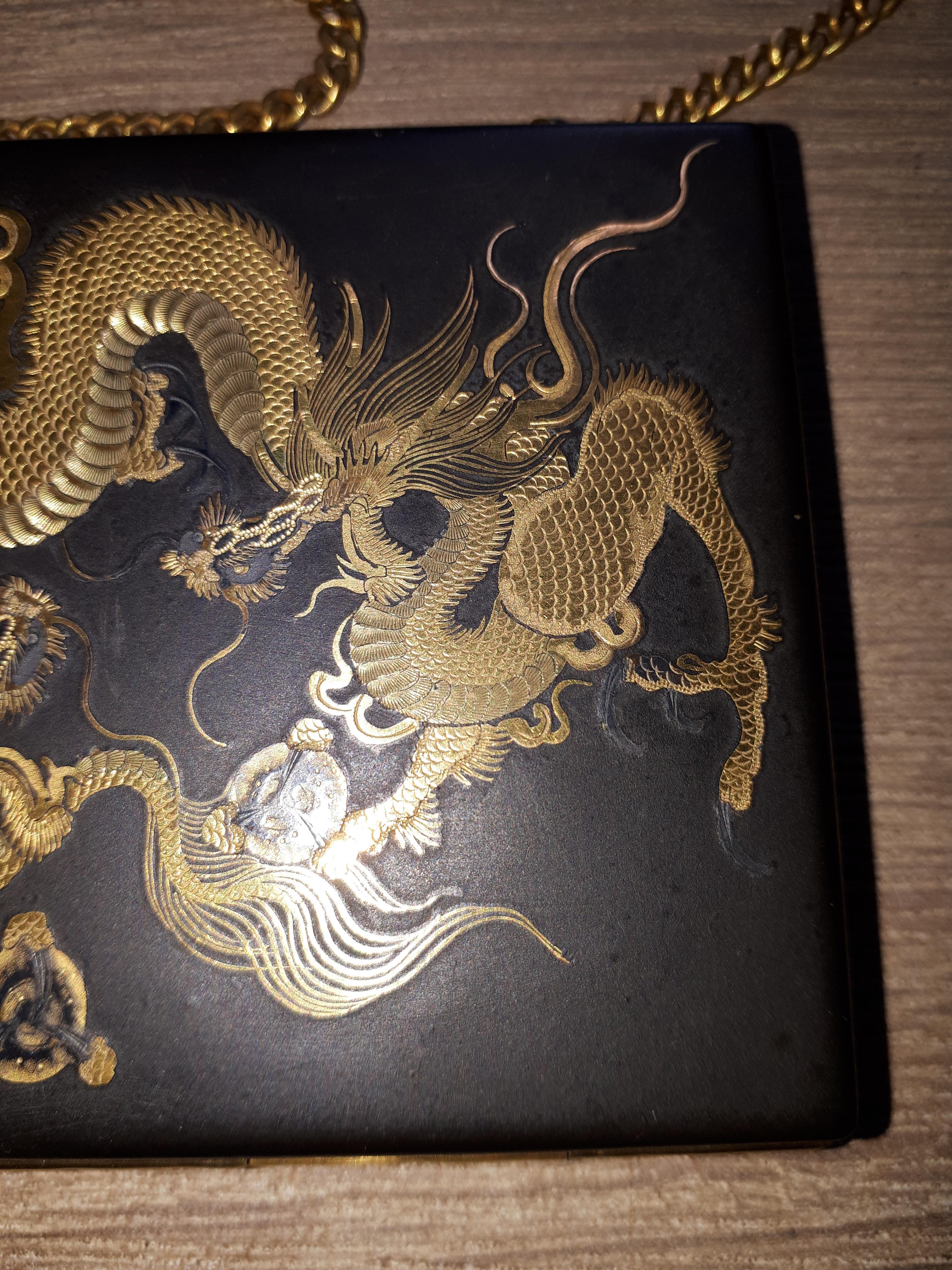 Powder Compact In The Style Of Komai, Meiji Era Japan In Good Condition For Sale In Saverne, Grand Est