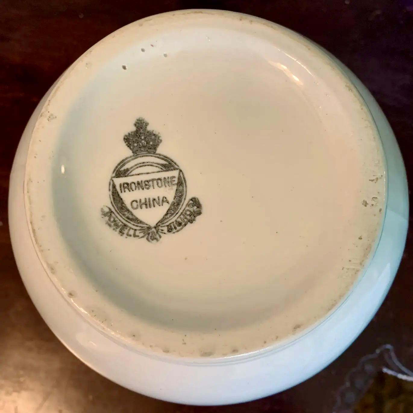 antique wash basin pitcher set