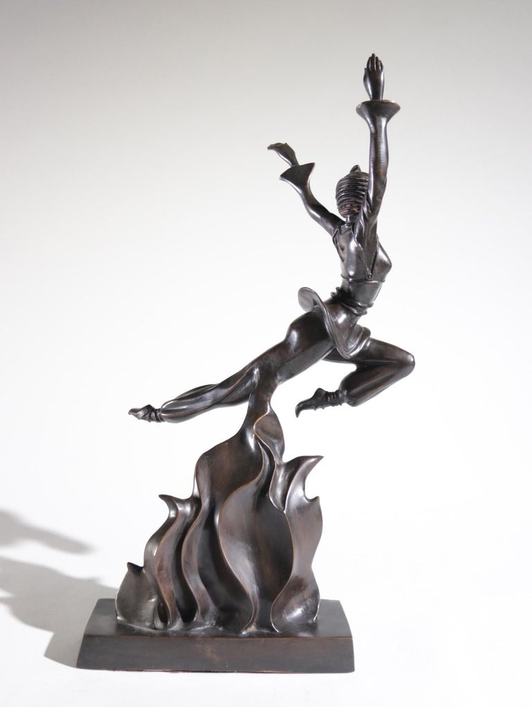 Powerful Art Deco Bronze Sculpture of a Woman, J. Moigniez, circa 1930 For Sale at 1stDibs