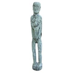 Sculpture figurative puissante sculptée et peinte/Nouvelle-Guinée