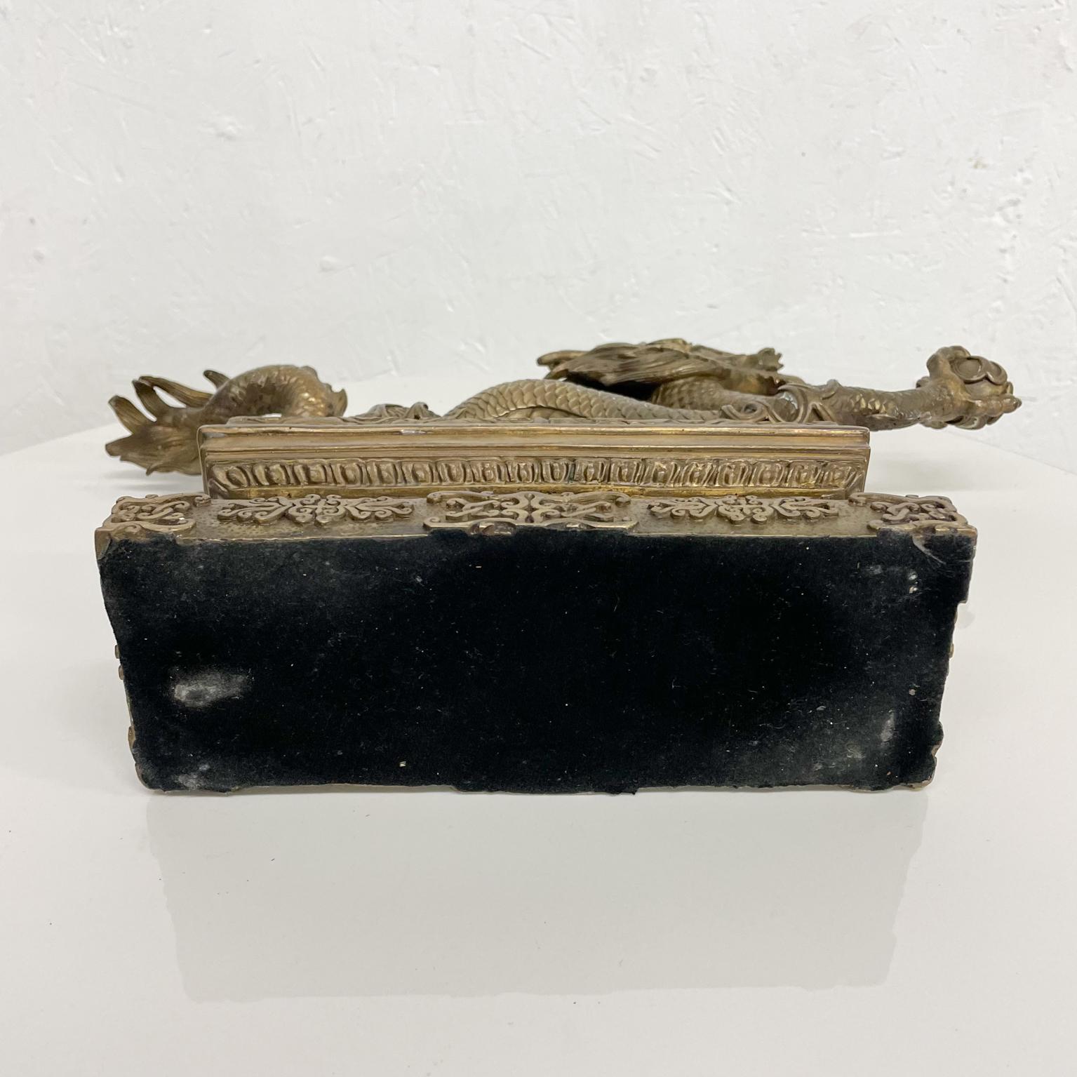 Leistungsstarke chinesische Feng Shui Drache mit Ball Bronze-Skulptur Ornate Relief 5