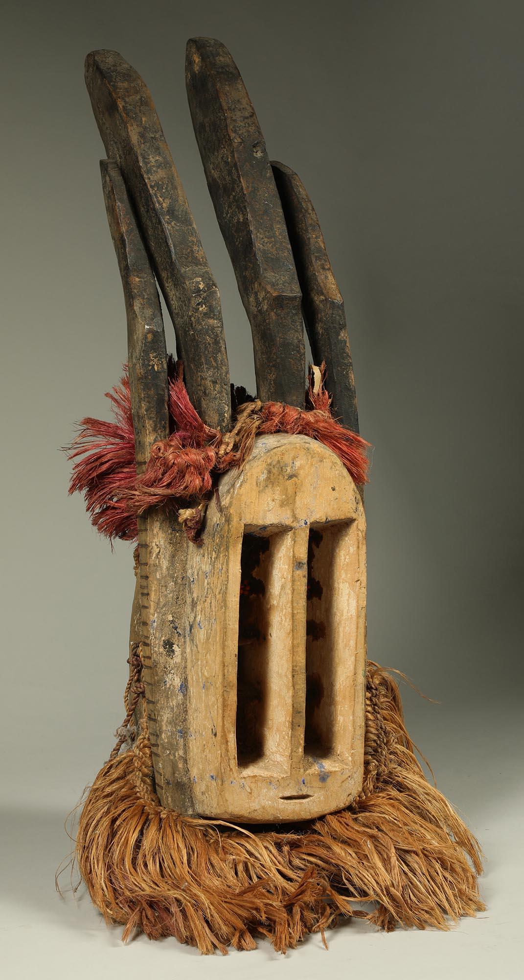 Powerful Kubistische Dogon Antelope Maske Raffia Mali Westafrika Große vertikale Augen (Stammeskunst) im Angebot