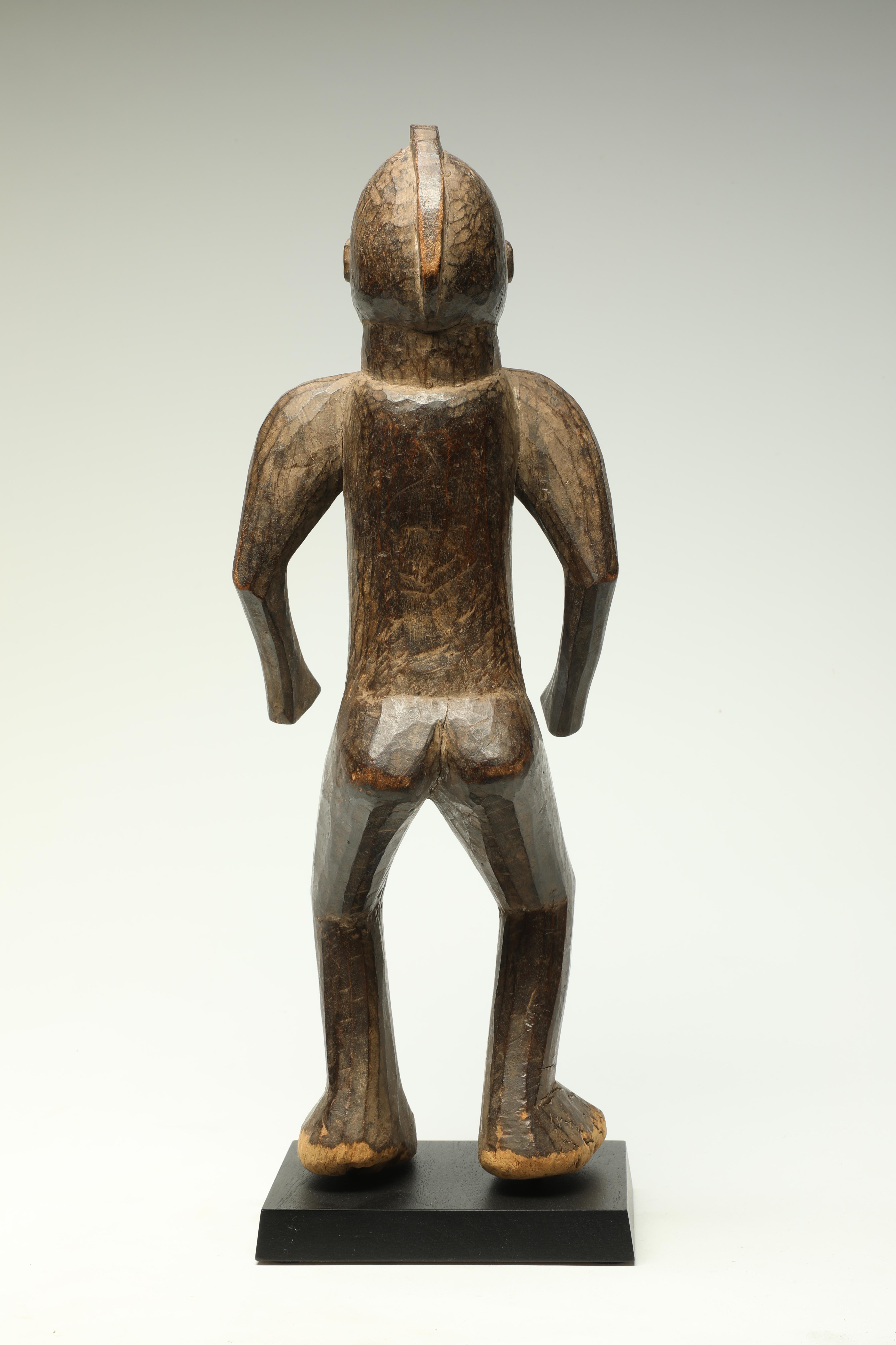 Hand-Carved Powerful Early Classic Cubist Wood Standing Bobo Fing Figure Africa Ex J. Willis For Sale