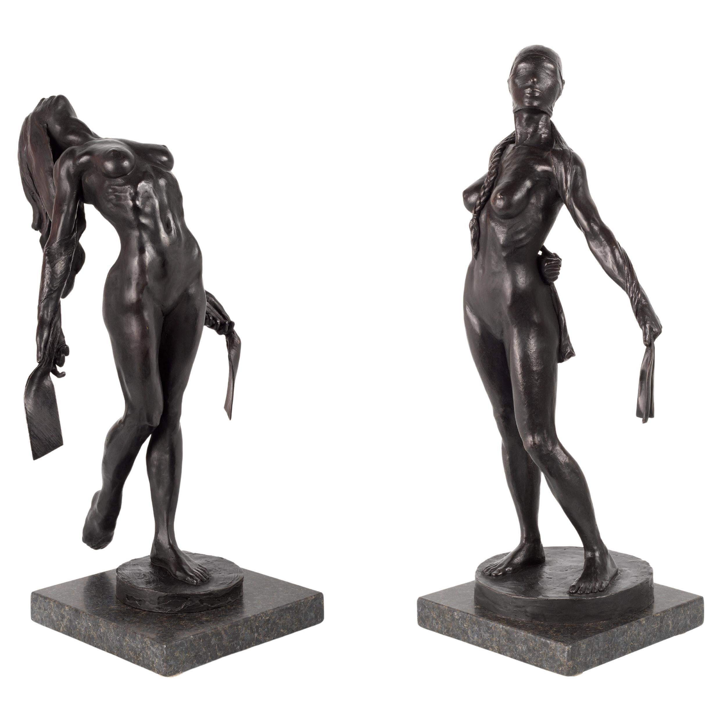 Hermanas Poderosas: Isabel e Irene, Pareja de Bronce Desnuda Femenina por Dean Kugler