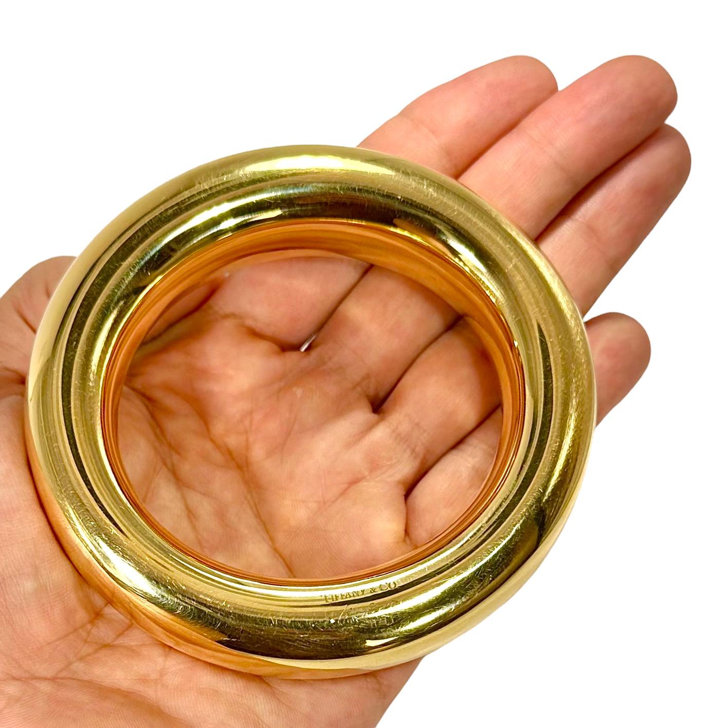 Powerful Tiffany & Co./ Elsa Peretti 18k High Polish Doughnut Bangle Bracelet 1