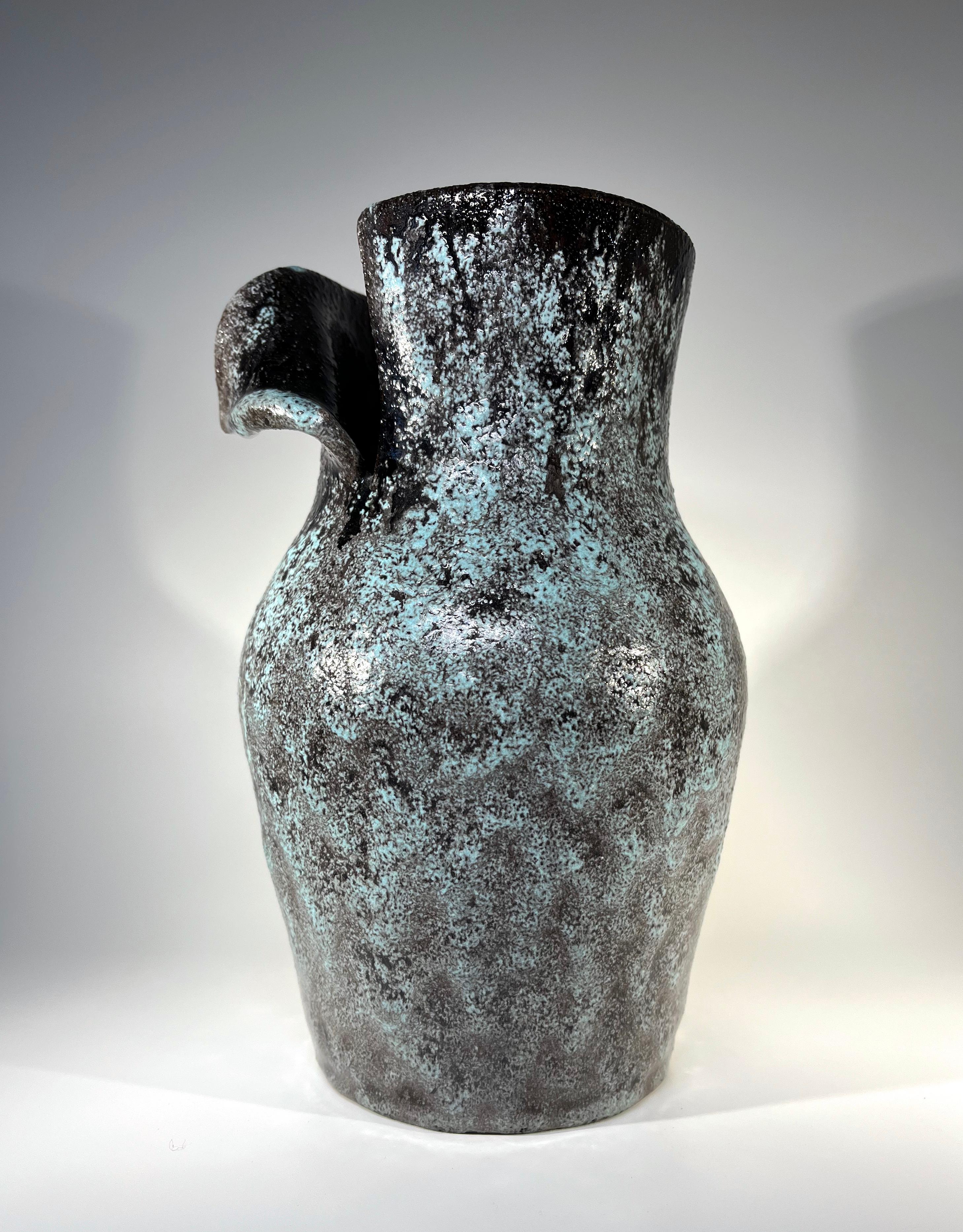 Vernissé Vase puissant plié en céramique par Accolay, France, années 1960 en vente