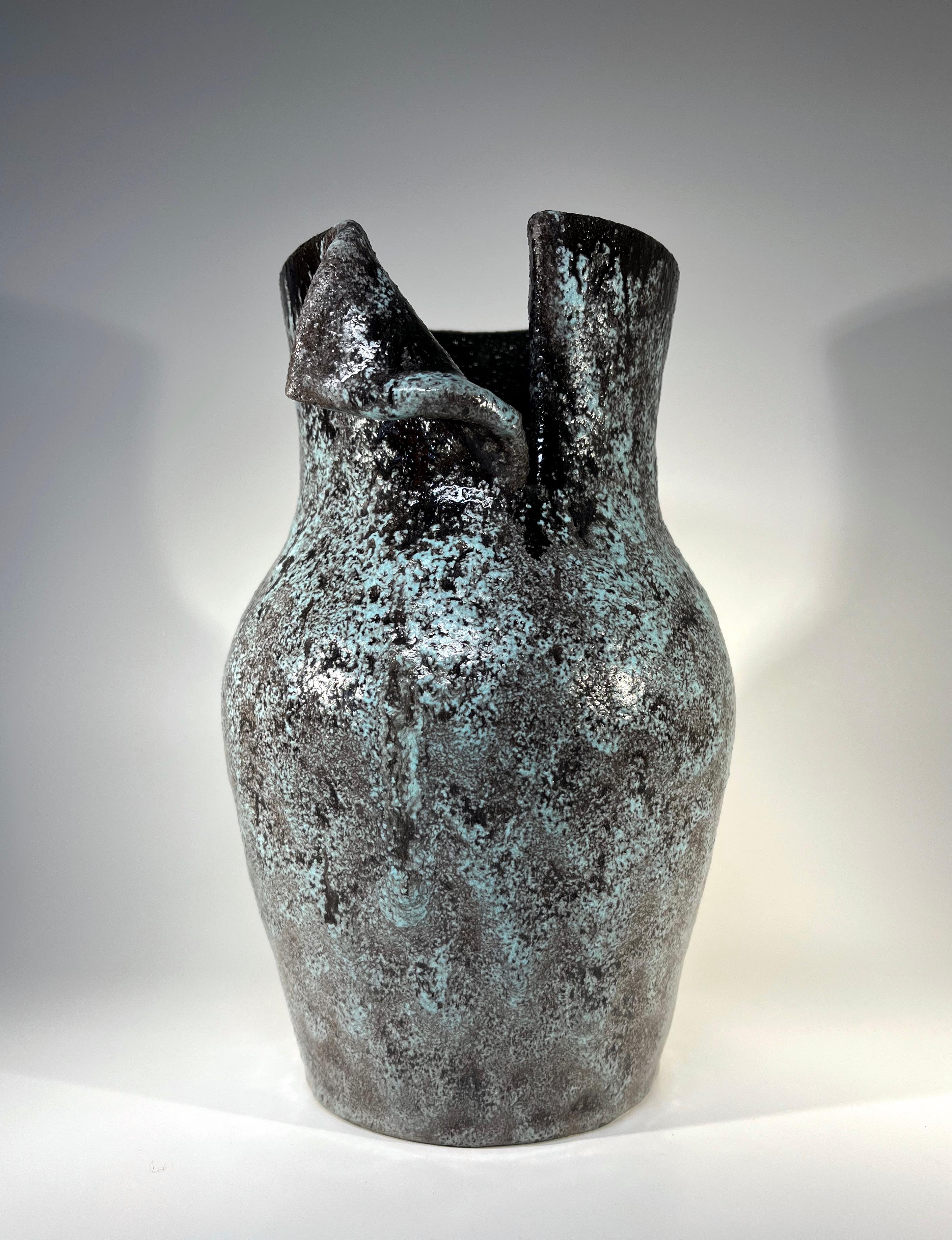 Grès Vase puissant plié en céramique par Accolay, France, années 1960 en vente