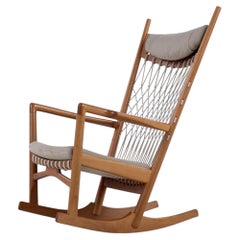 PP 124 - Sedia a dondolo in mogano di Hans J. Wegner