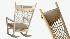 PP Mobler PP124 Schaukelstuhl aus seifenbehandelter Esche mit Sitzfläche aus Natural Flag Halyard