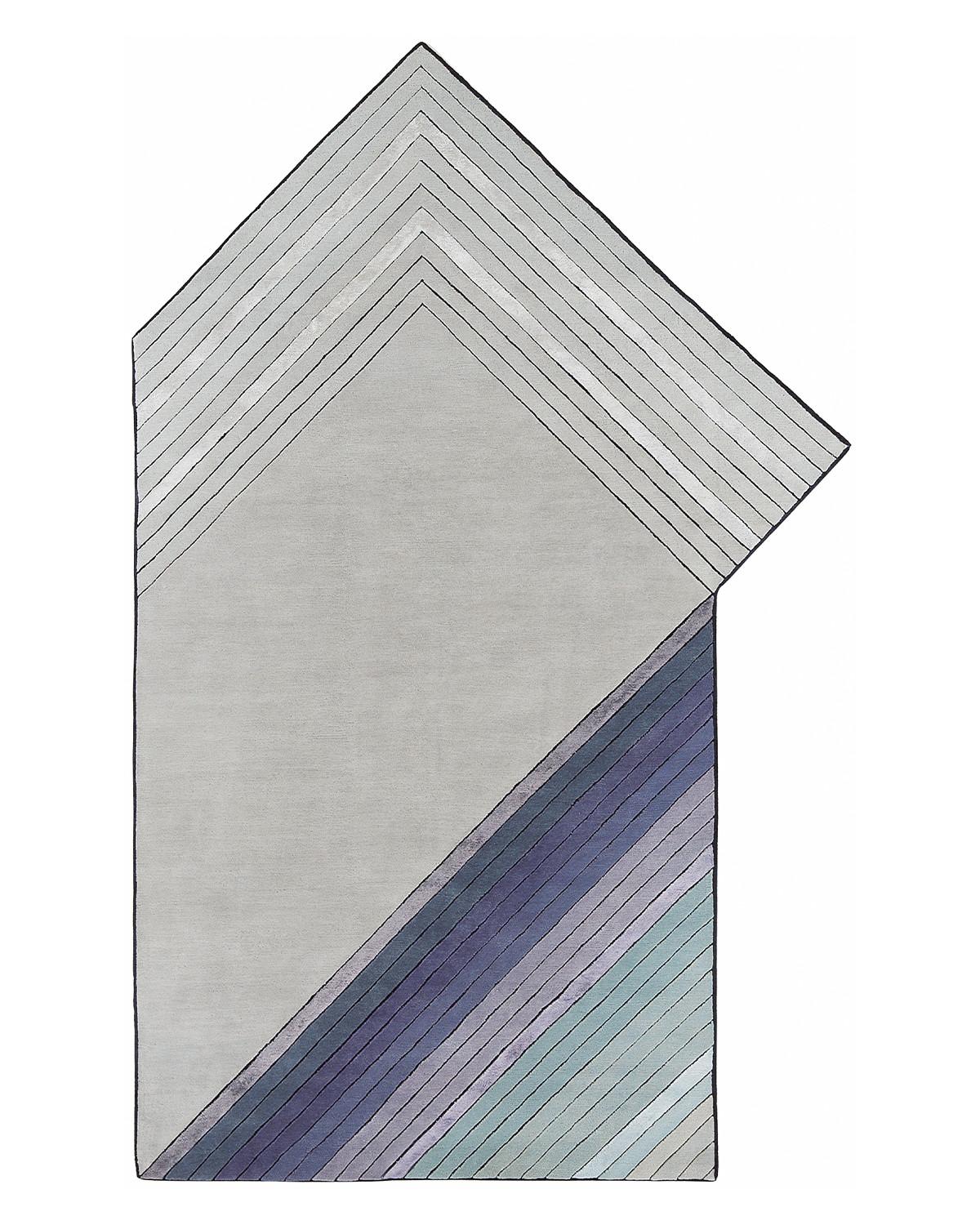 PPF2 Papiroflexia-Teppich von Mohebban
Abmessungen: B 280 x L 180 cm
MATERIALIEN: Wolle.

Die Kollektion Papiroflexia entsteht aus der Parallelität zwischen Darstellung und Realität, zwischen Plan und Dreidimensionalität. Ausgehend von