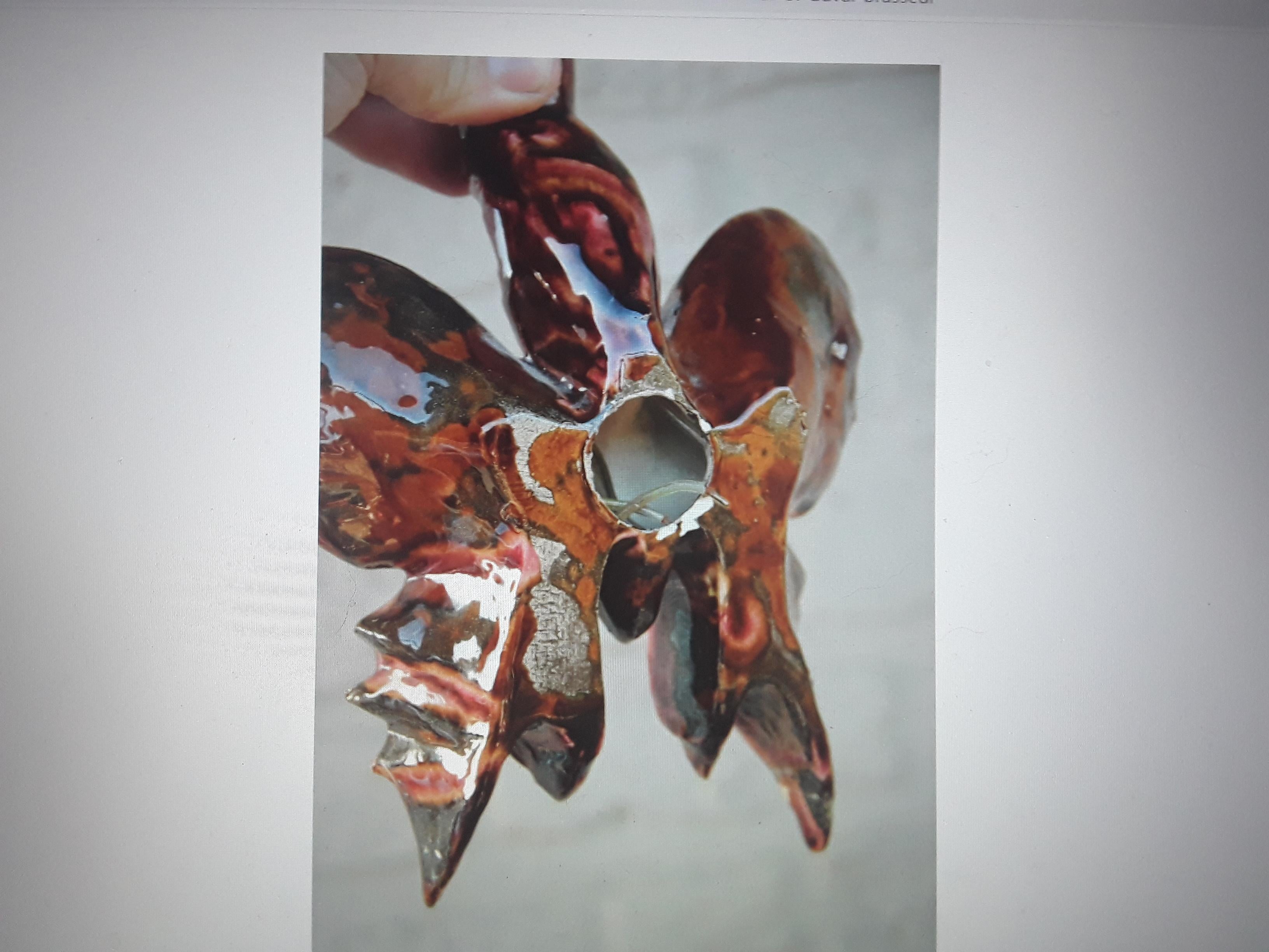 Pr Apliques de Pared Art Decó Franceses de 1930 Pintados y Esmaltados de Cerámica Cocida Mariposa mediados del siglo XX en venta