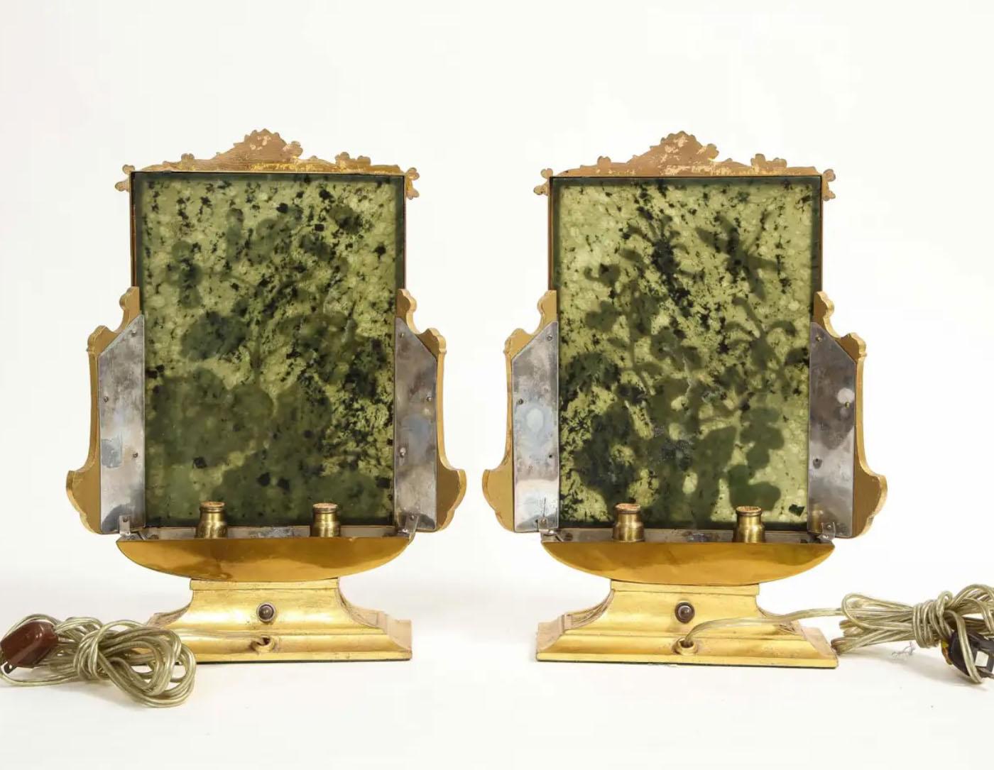 Pr. XIX Ormolu/Giltwood Mtd. Placas chinas de jade verde como lámparas, Ed. Agricultor Chino en venta