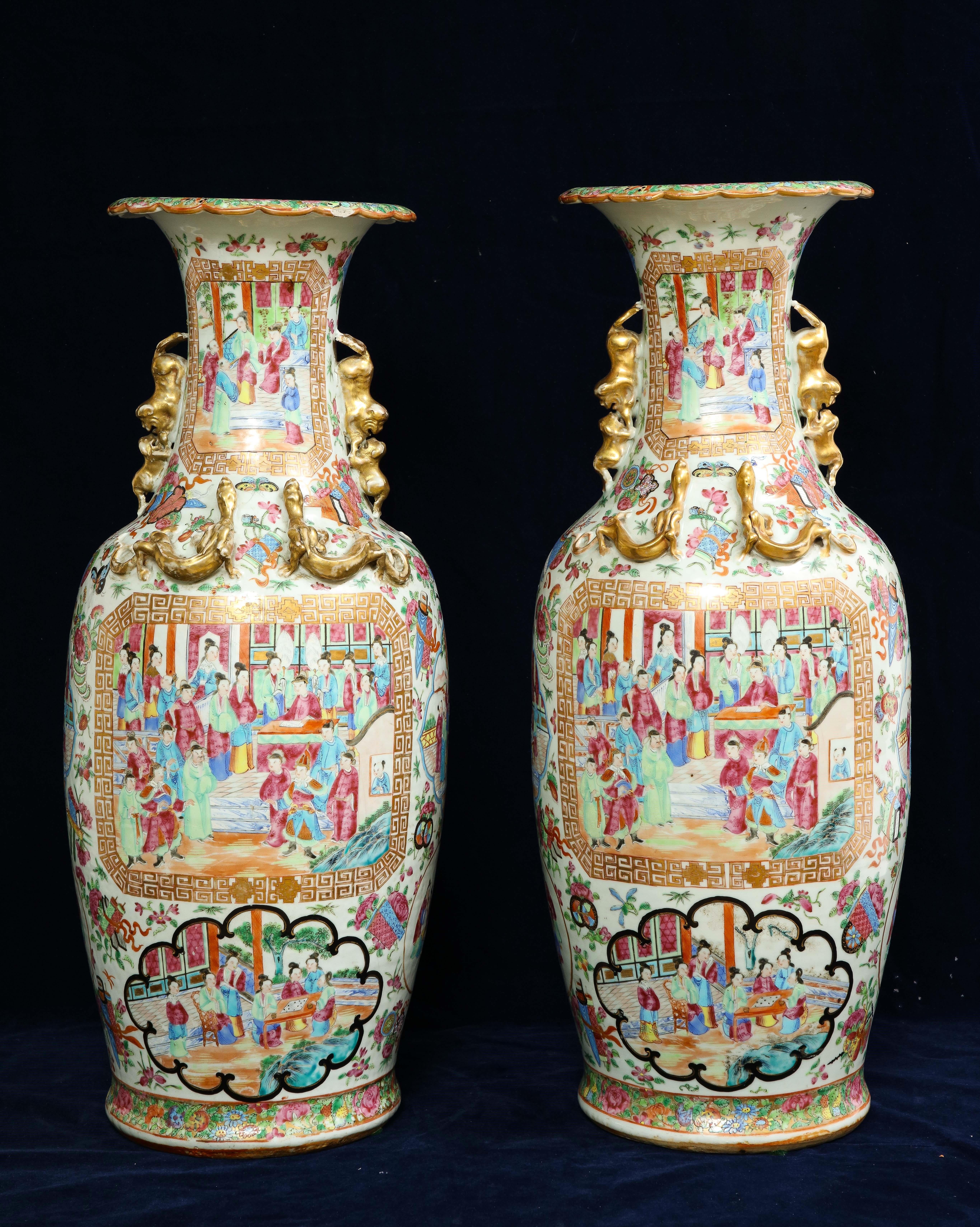 Pr. 19th Century Chinese Rose Medallion Porcelain Vases, w/ Imperial Court Scene In Good Condition For Sale In New York, NY