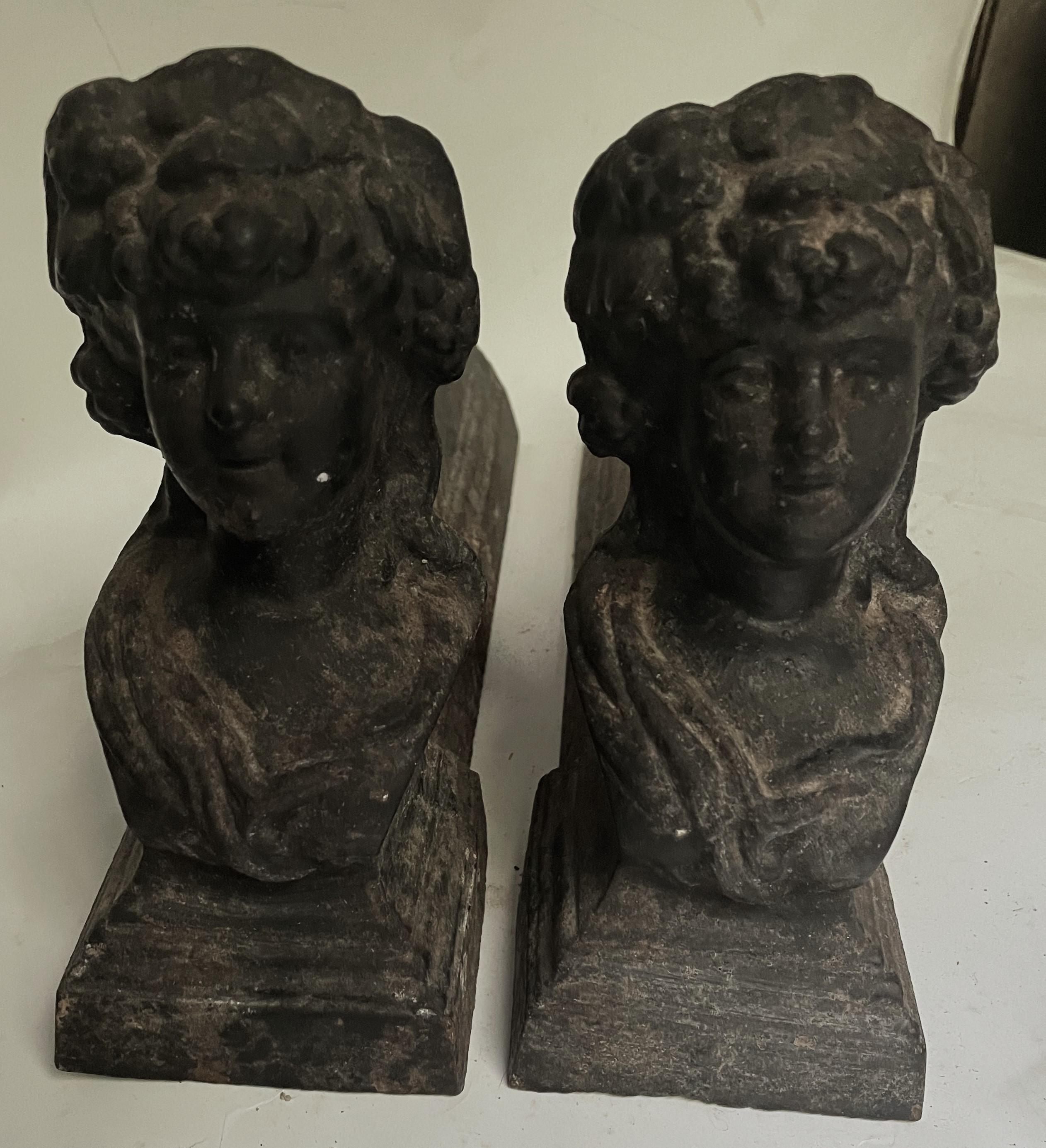 Pr 19th Century French Figural Young Lady Cast Iron Fireplace Andirons Firedogs en vente 7