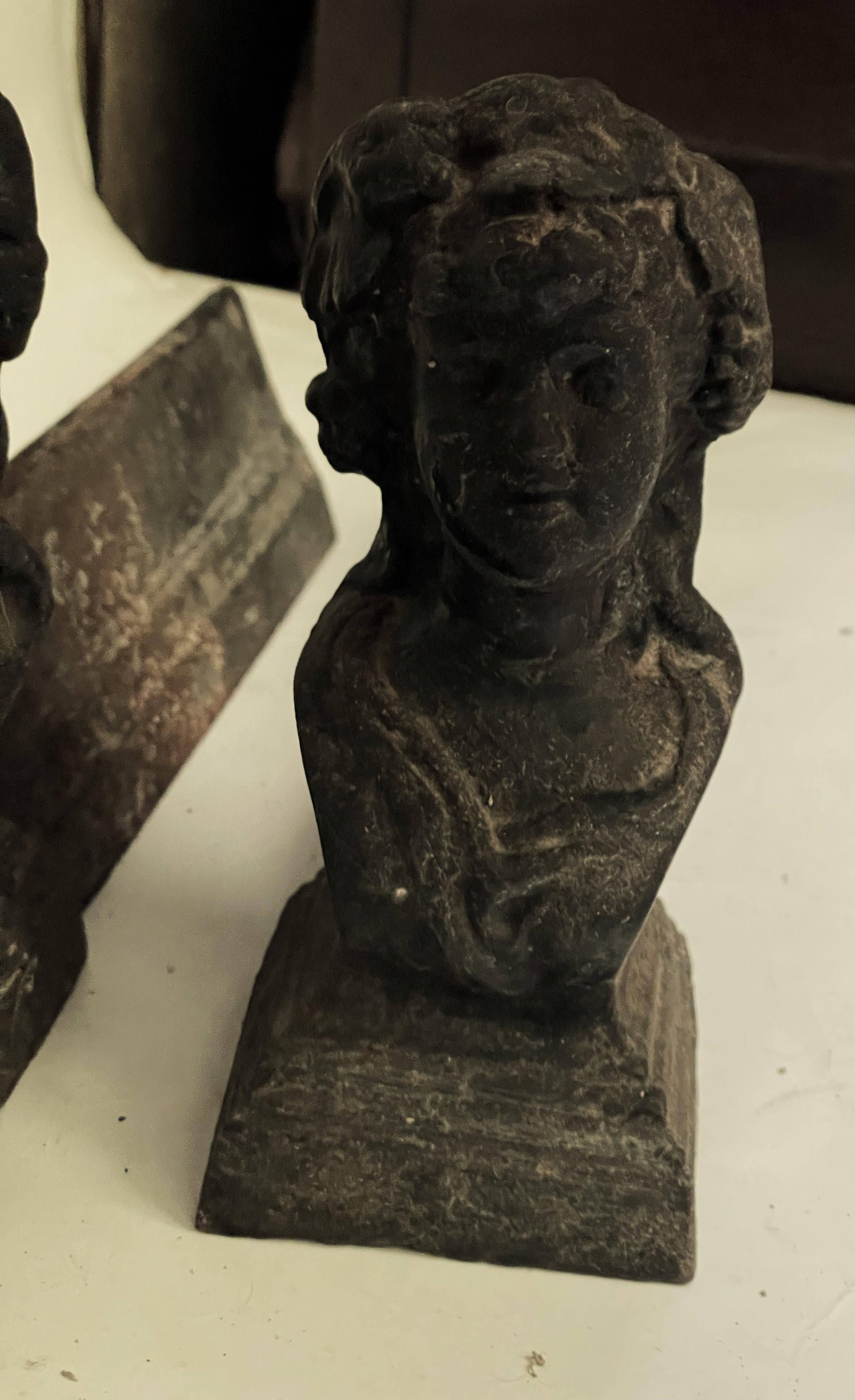 Français Pr 19th Century French Figural Young Lady Cast Iron Fireplace Andirons Firedogs en vente