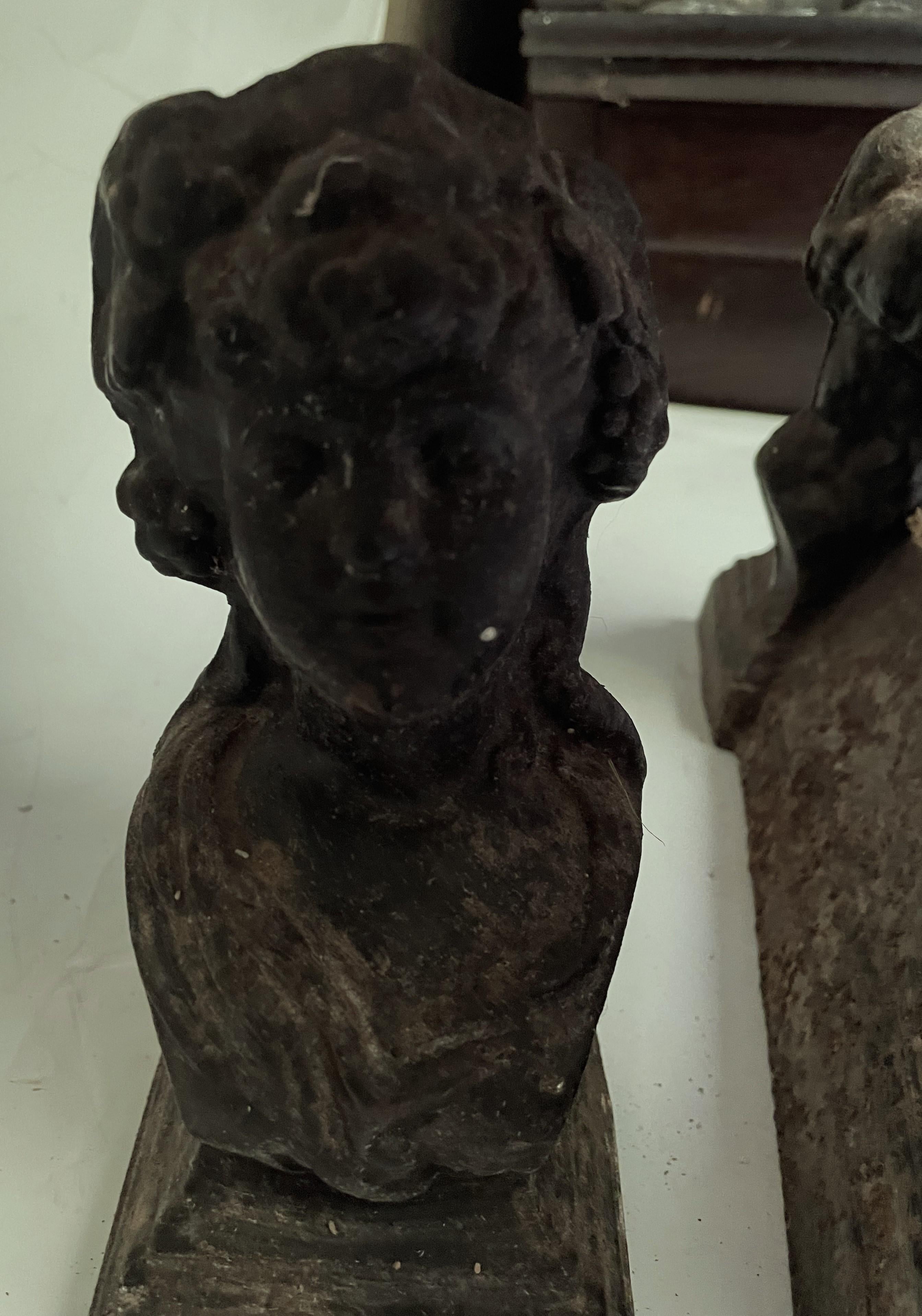Pr 19th Century French Figural Young Lady Cast Iron Fireplace Andirons Firedogs Bon état - En vente à Clifton Forge, VA