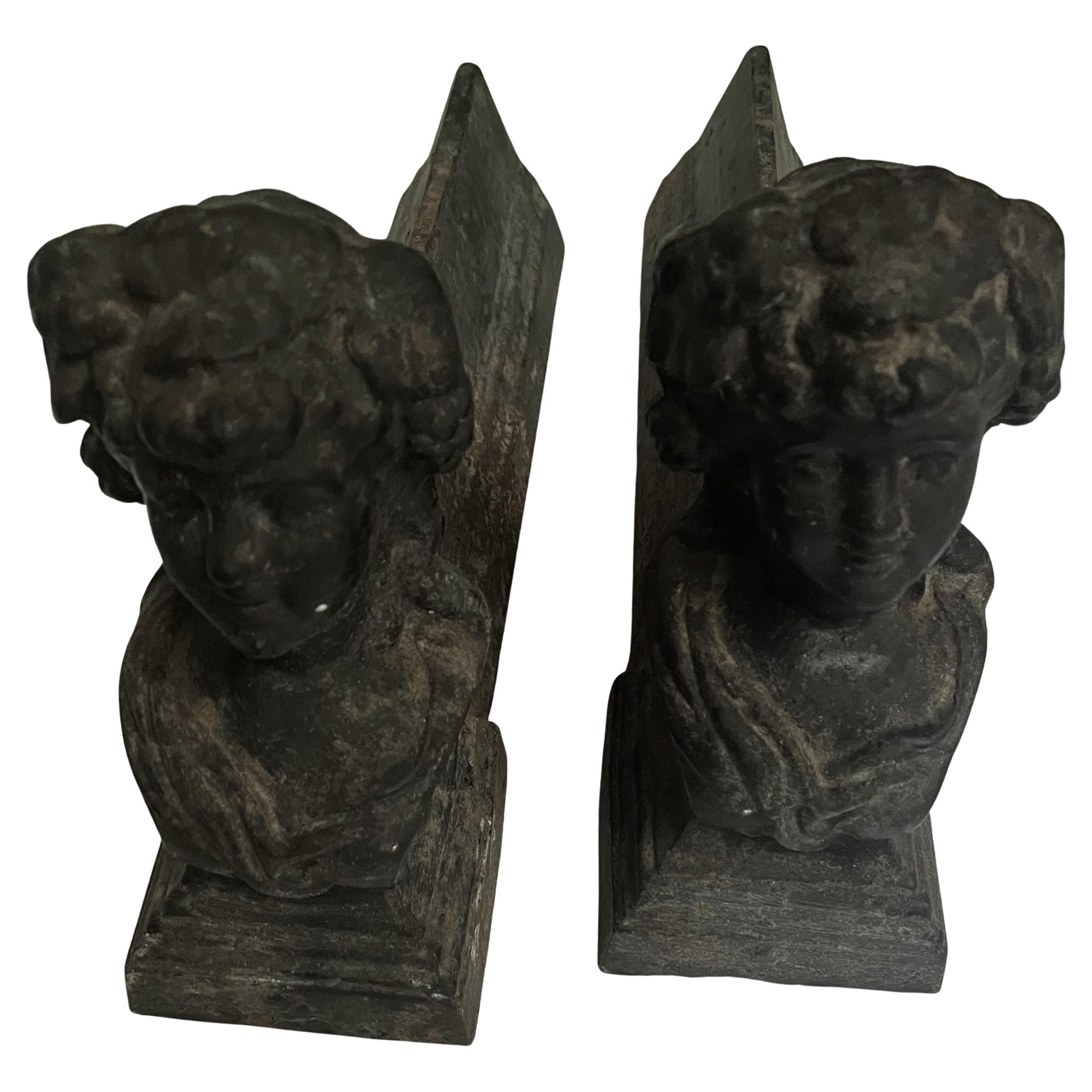 Pr 19th Century French Figural Young Lady Cast Iron Fireplace Andirons Firedogs en vente