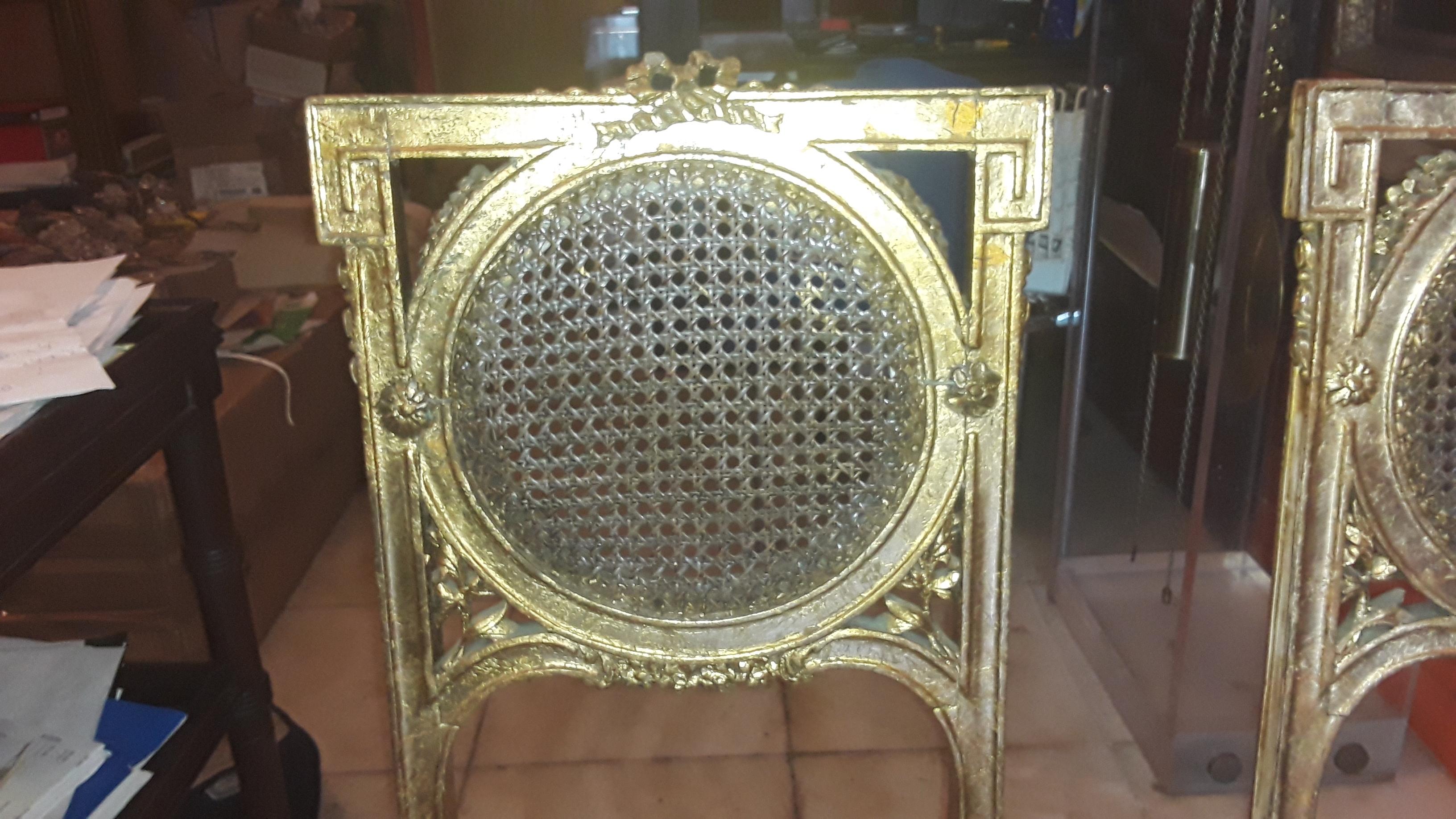 Chaises d'appoint Louis XVI du 19ème siècle en bois doré sculpté et vieilli étiqueté en vente 12