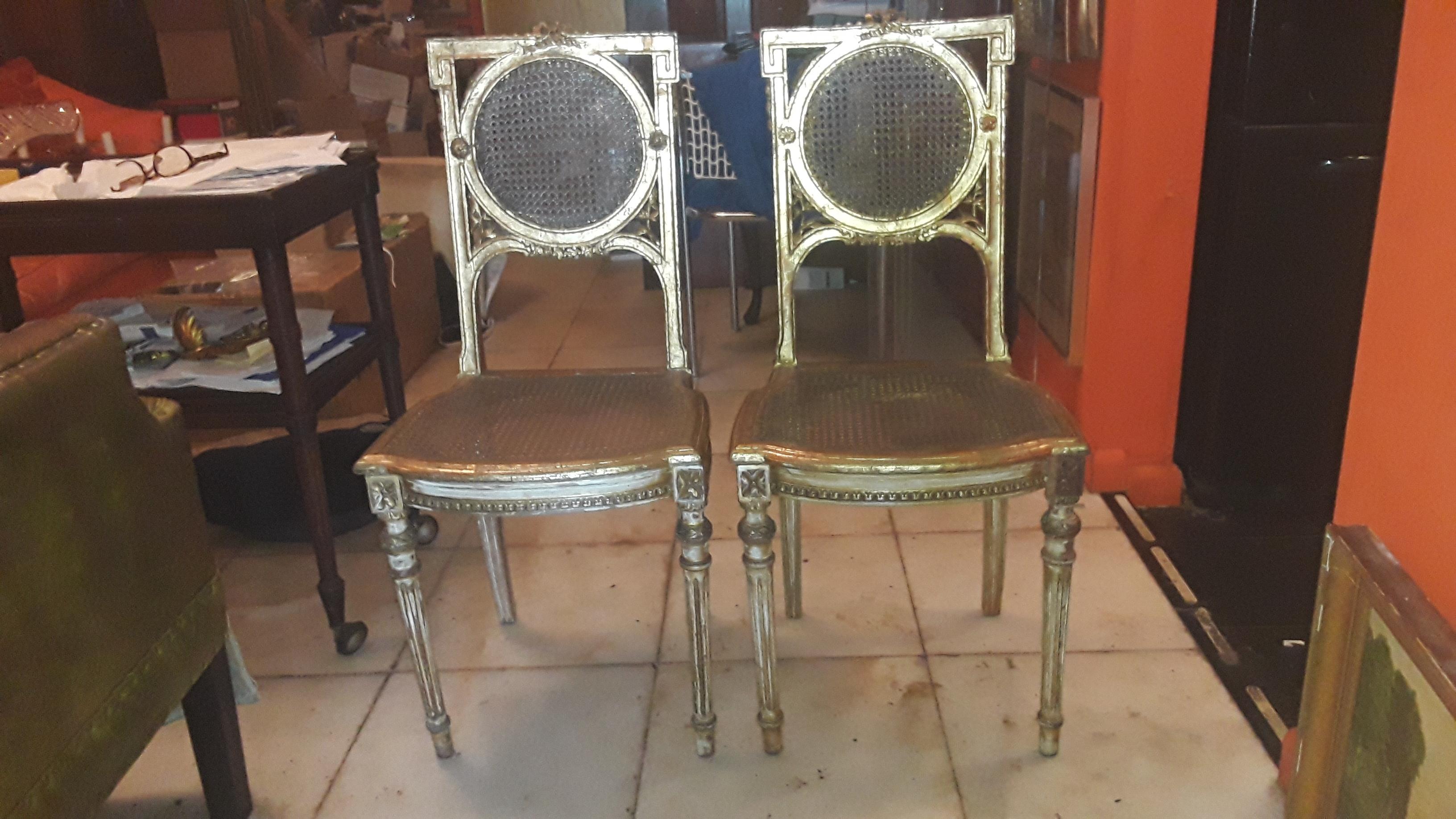 Chaises d'appoint Louis XVI du 19ème siècle en bois doré sculpté et vieilli étiqueté en vente 14