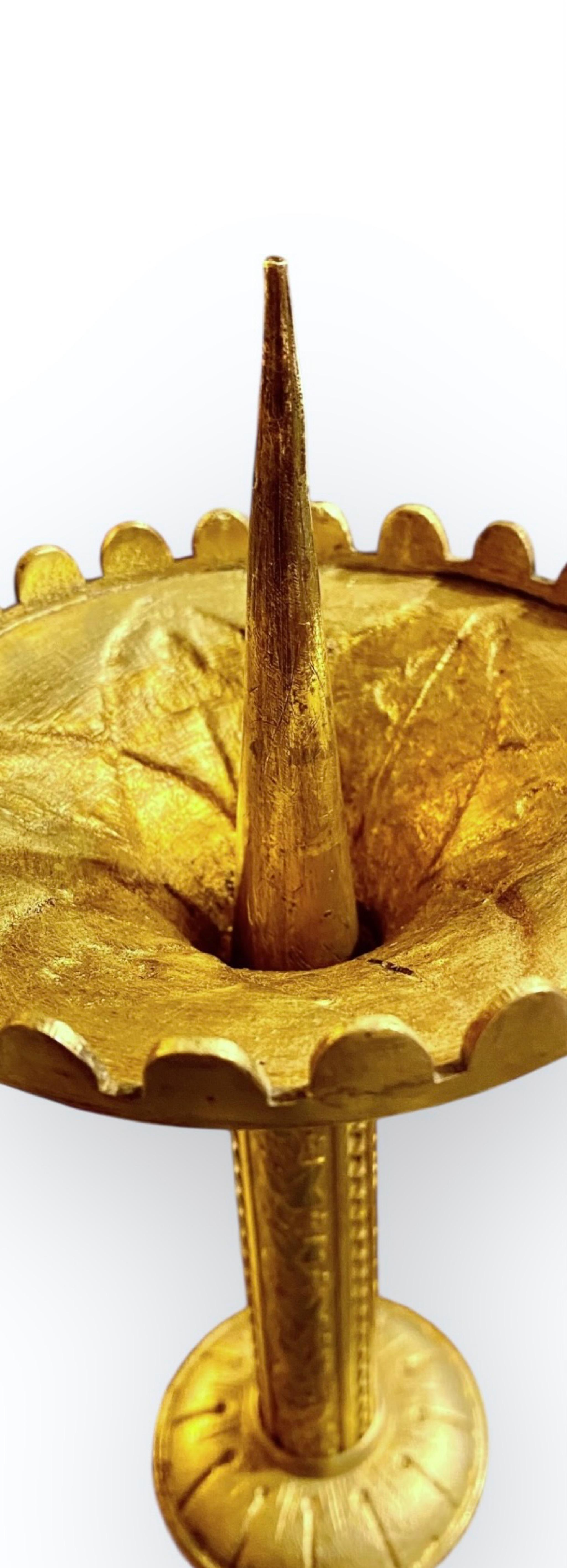 Pr. Antique French getrieben vergoldetem Messing Alter Kerzenständer im Angebot 2