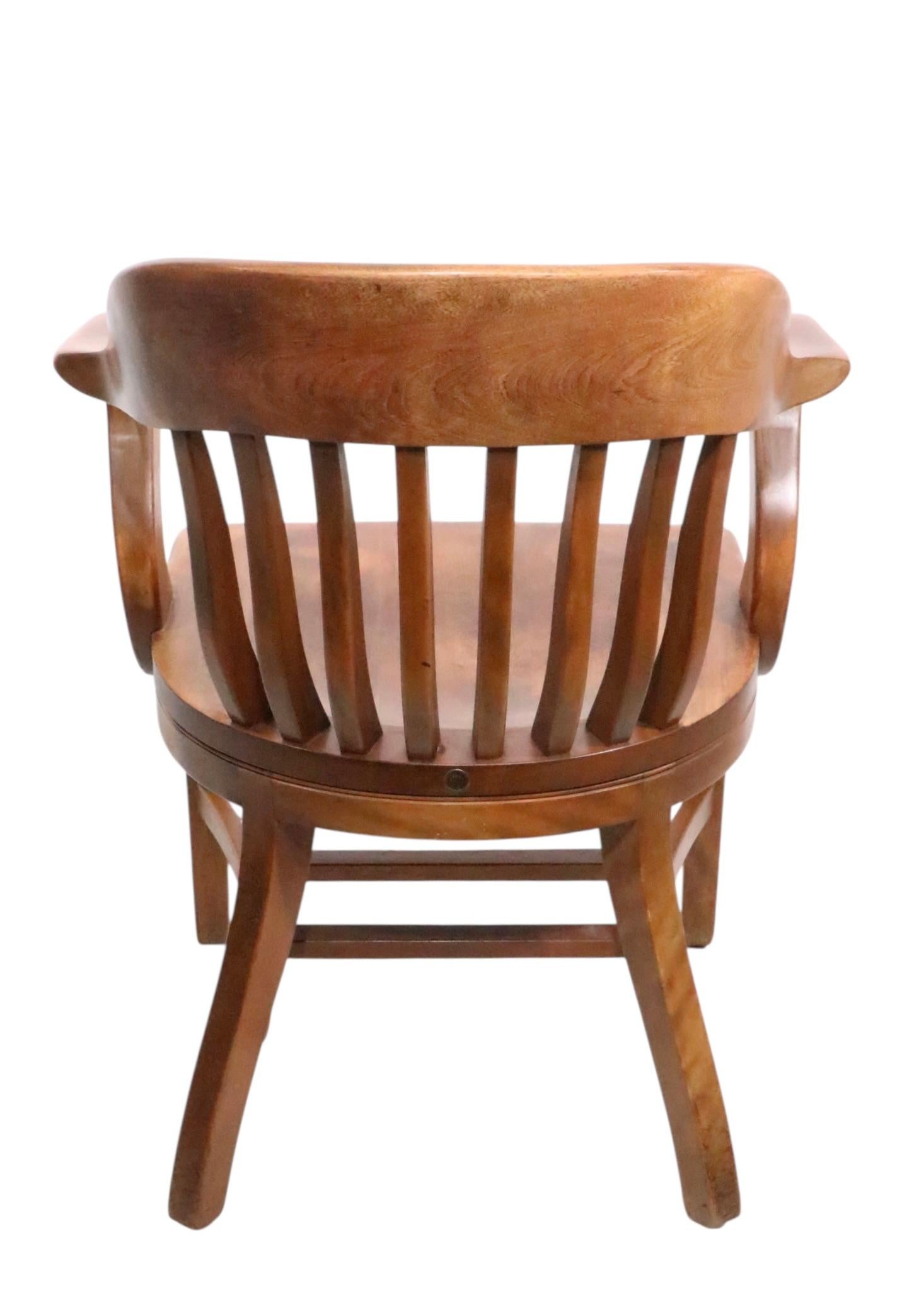 Pr. Chaises à jury de la Banque d'Angleterre en vente 2